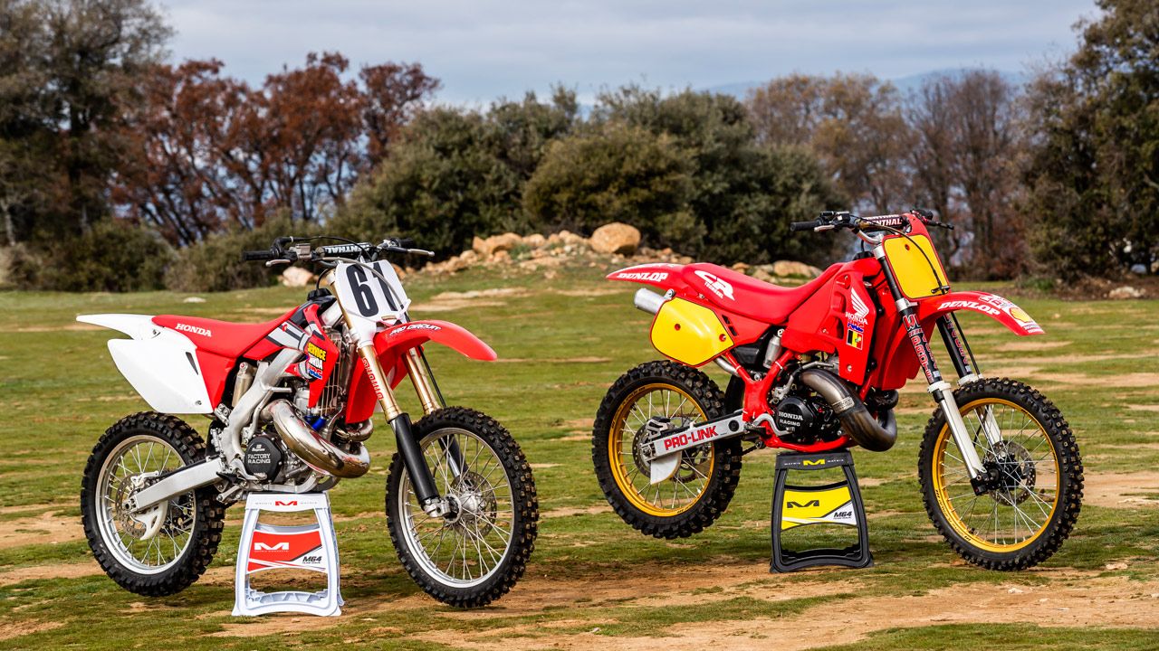 Honda CR 500 AF de 2008 y Honda CR 500 de 1989 Honda CR 500 AF de 2008 y Honda CR 500 de 1989