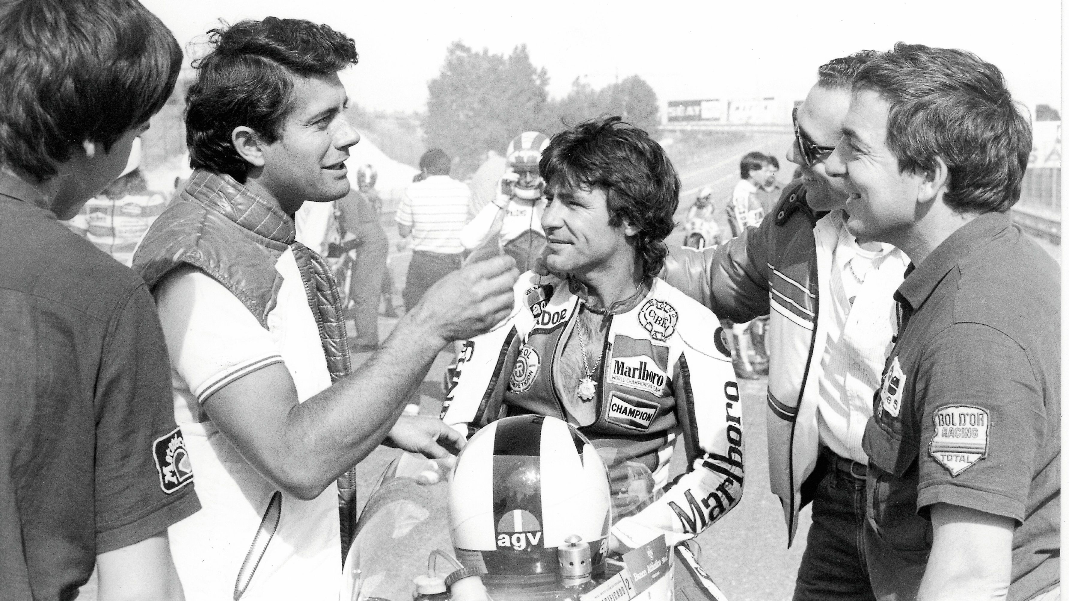Ángel Nieto junto a Giacomo Agostini