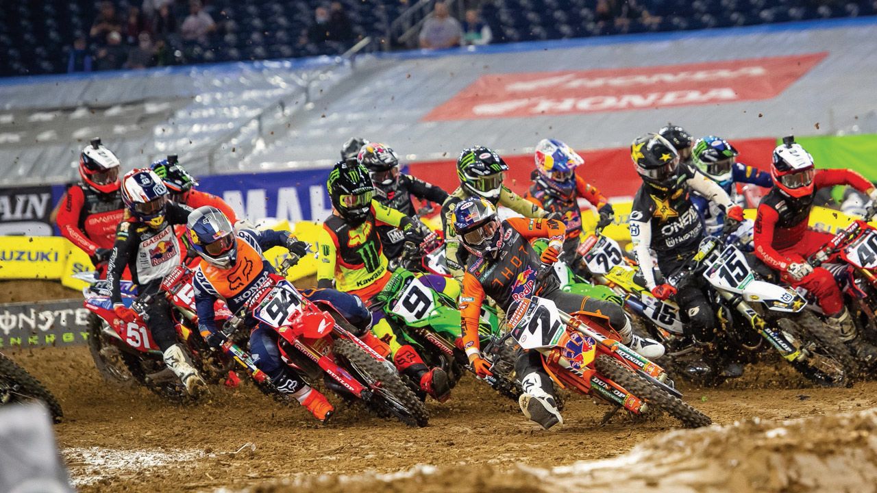 Triunfo de Cooper Webb tras un final polémico para Ken Roczen
