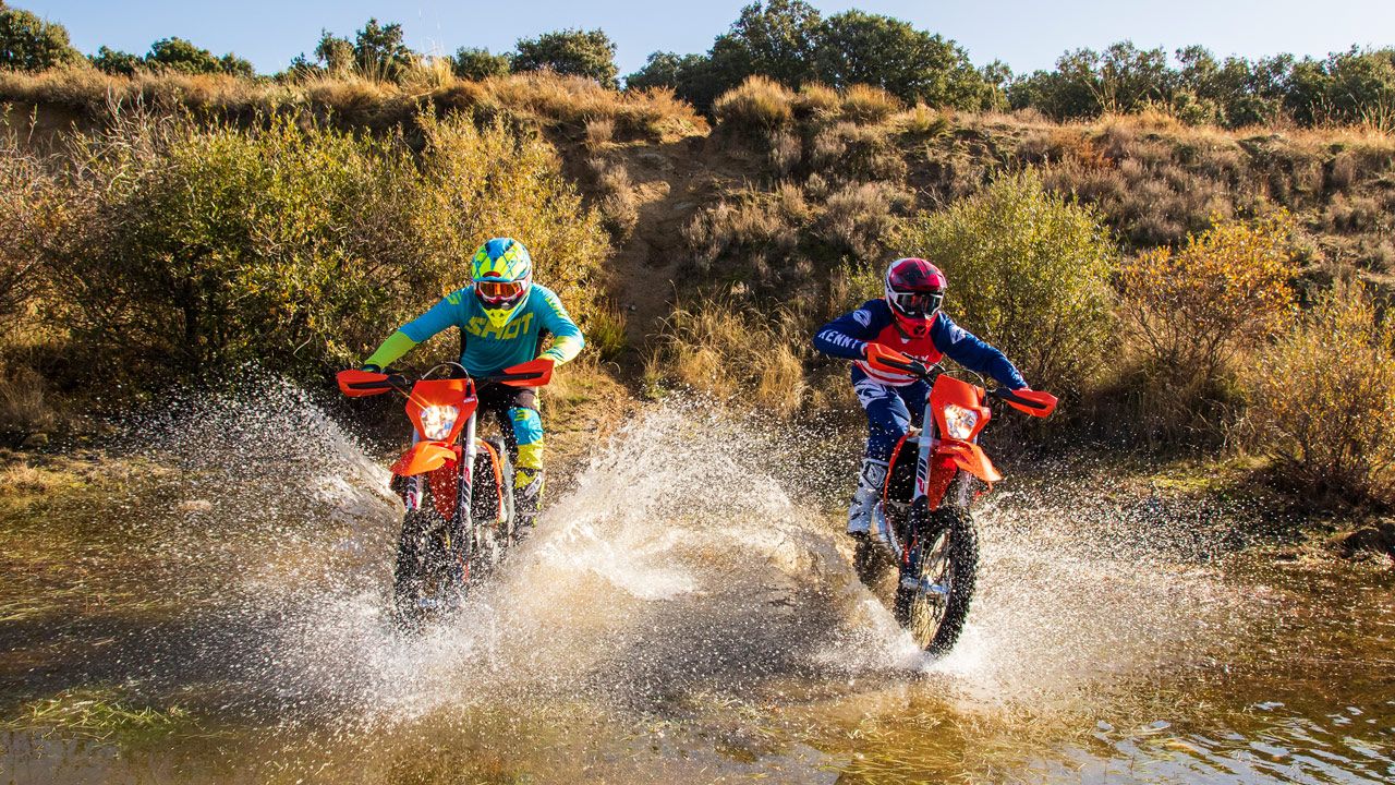 Comparativa enduro 2T vs 4T: KTM 250 EXC TPI vs KTM 250 EXCF 2021