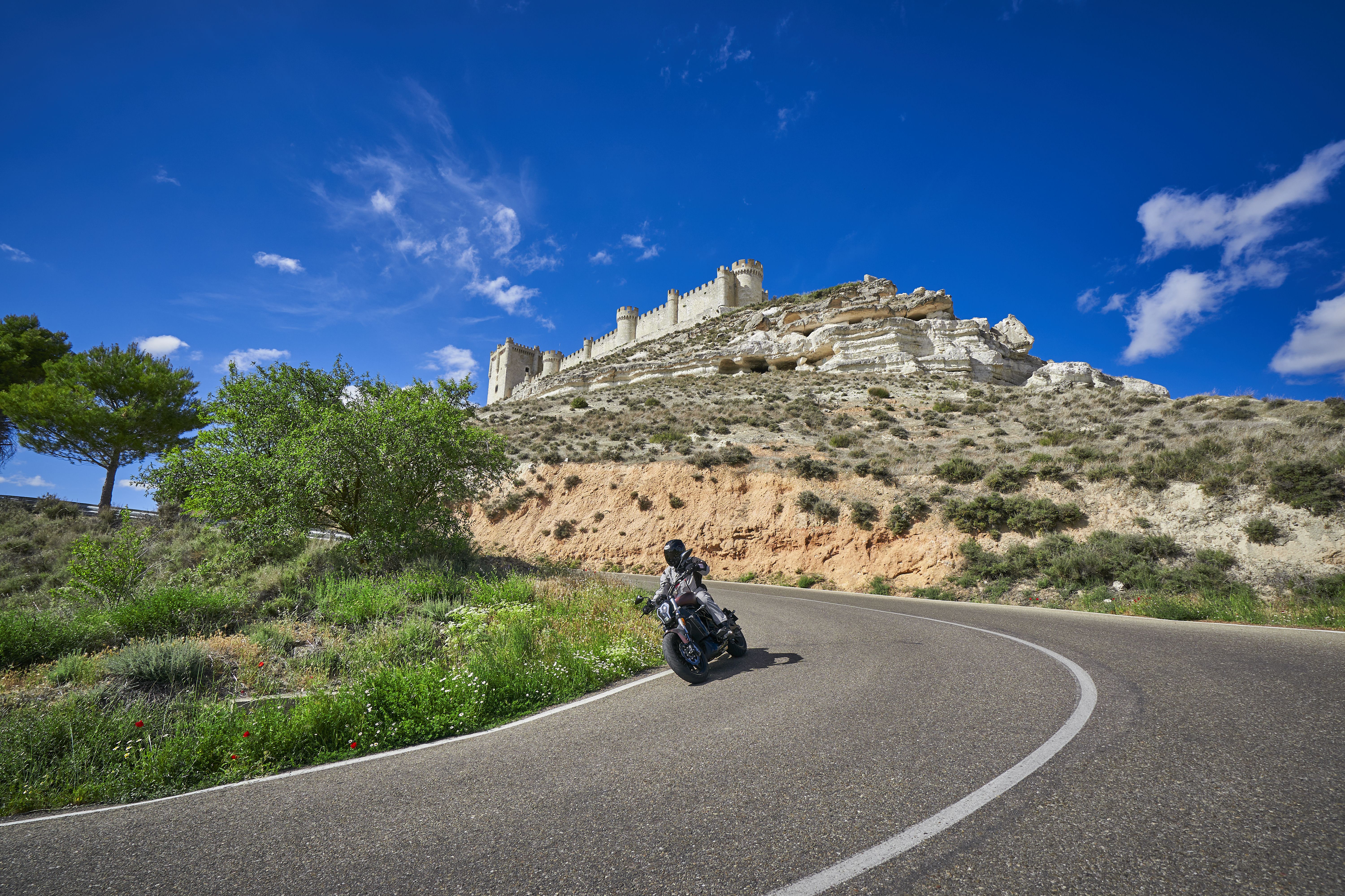 Castilla en moto: regreso a la Edad Media. Peñafiel.