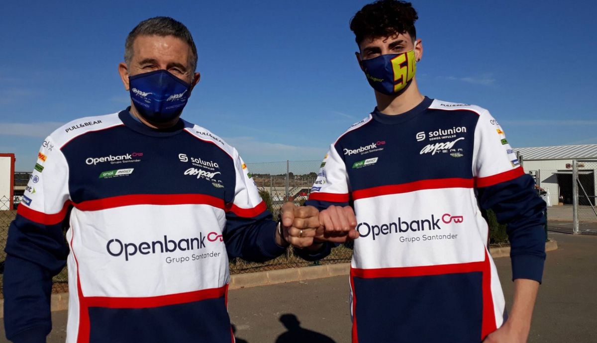 Jorge Martínez Aspar junto a su nuevo pupilo, Fermín Aldeguer Jorge Martínez Aspar junto a su nuevo pupilo, Fermín Aldeguer