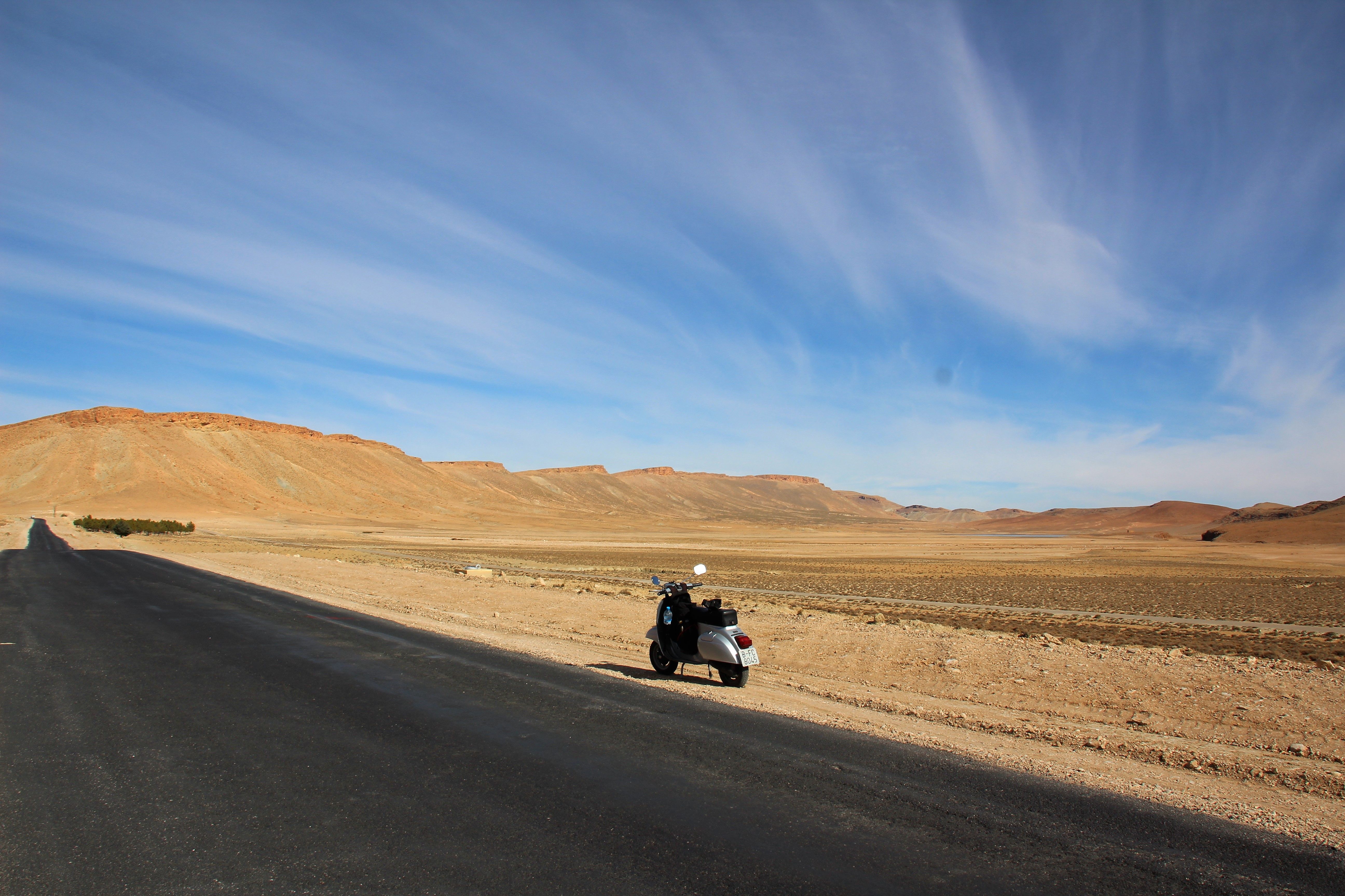 Marruecos en Vespa: desierto.