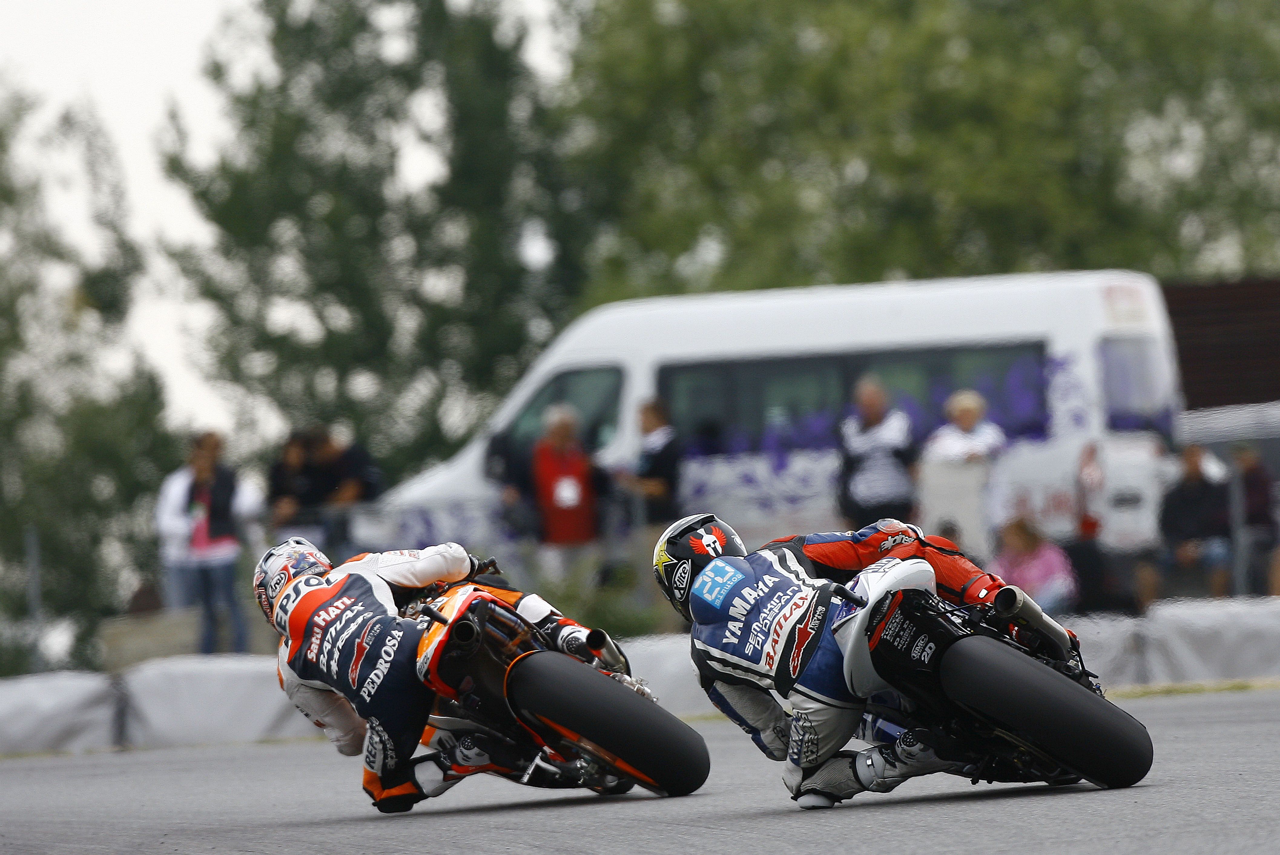 Dani Pedrosa vs Jorge Lorenzo Brno 2012 13