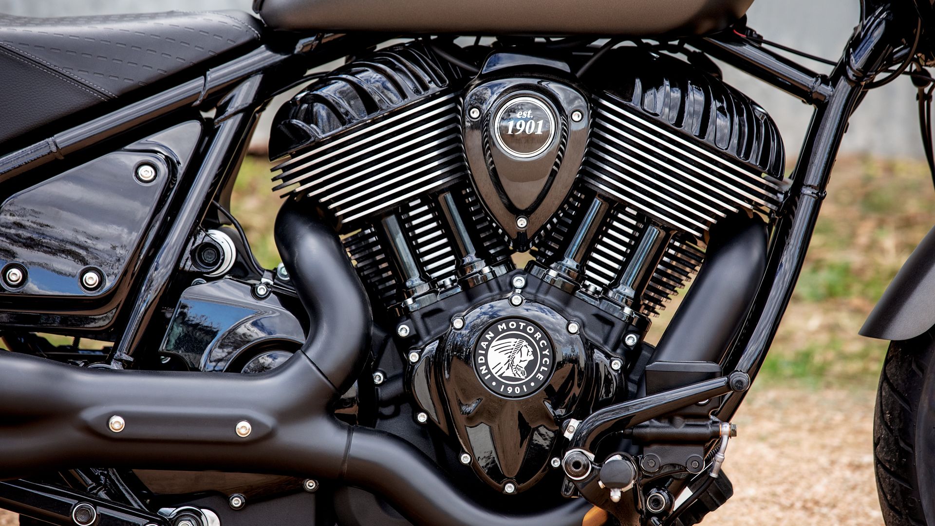 Indian Chief Bobber Dark Horse 2021 11