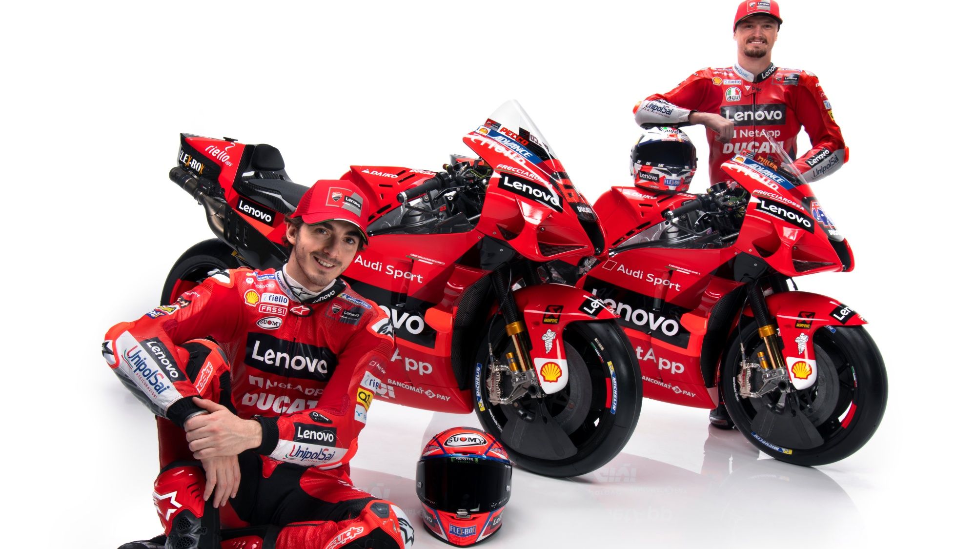 Pecco Bagnaia y Jack Miller, pilotos del Ducati Lenovo Team para MotoGP 2021.
