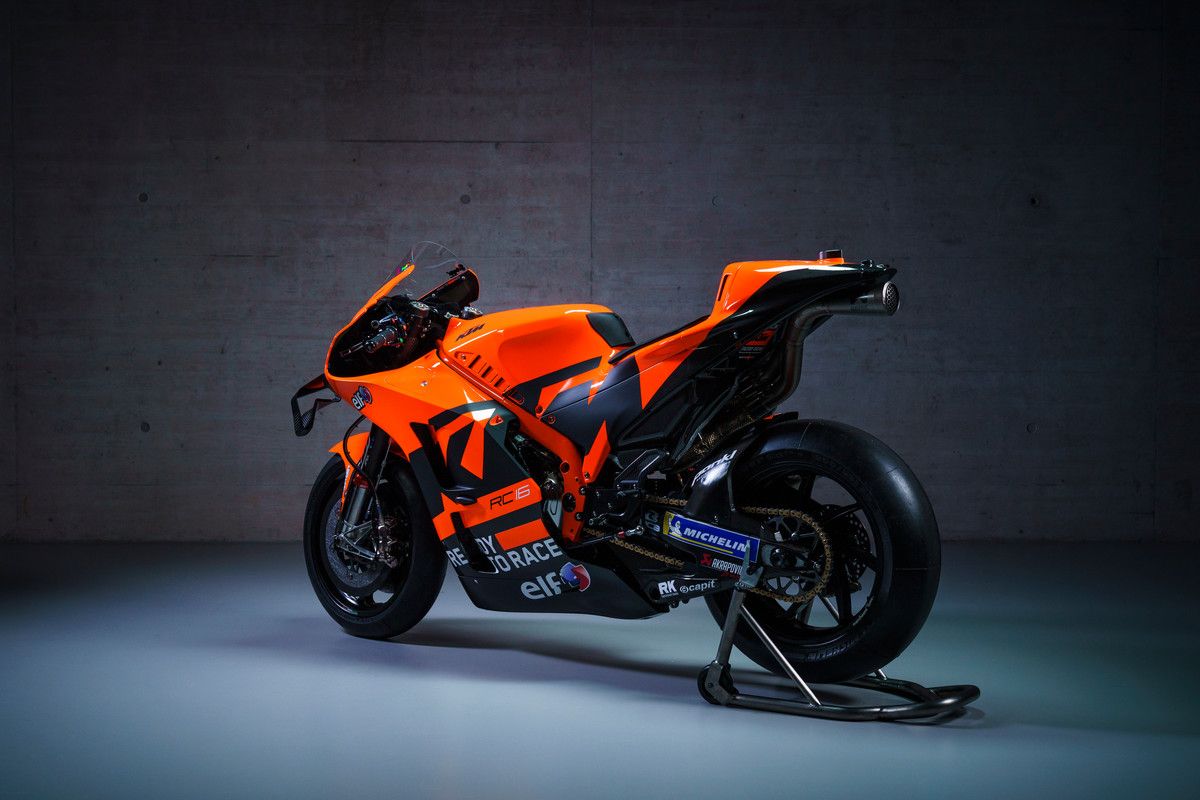 374243 KTM RC16 Tech3 KTM Factory Racing MotoGP Team Presentation 2021  34 