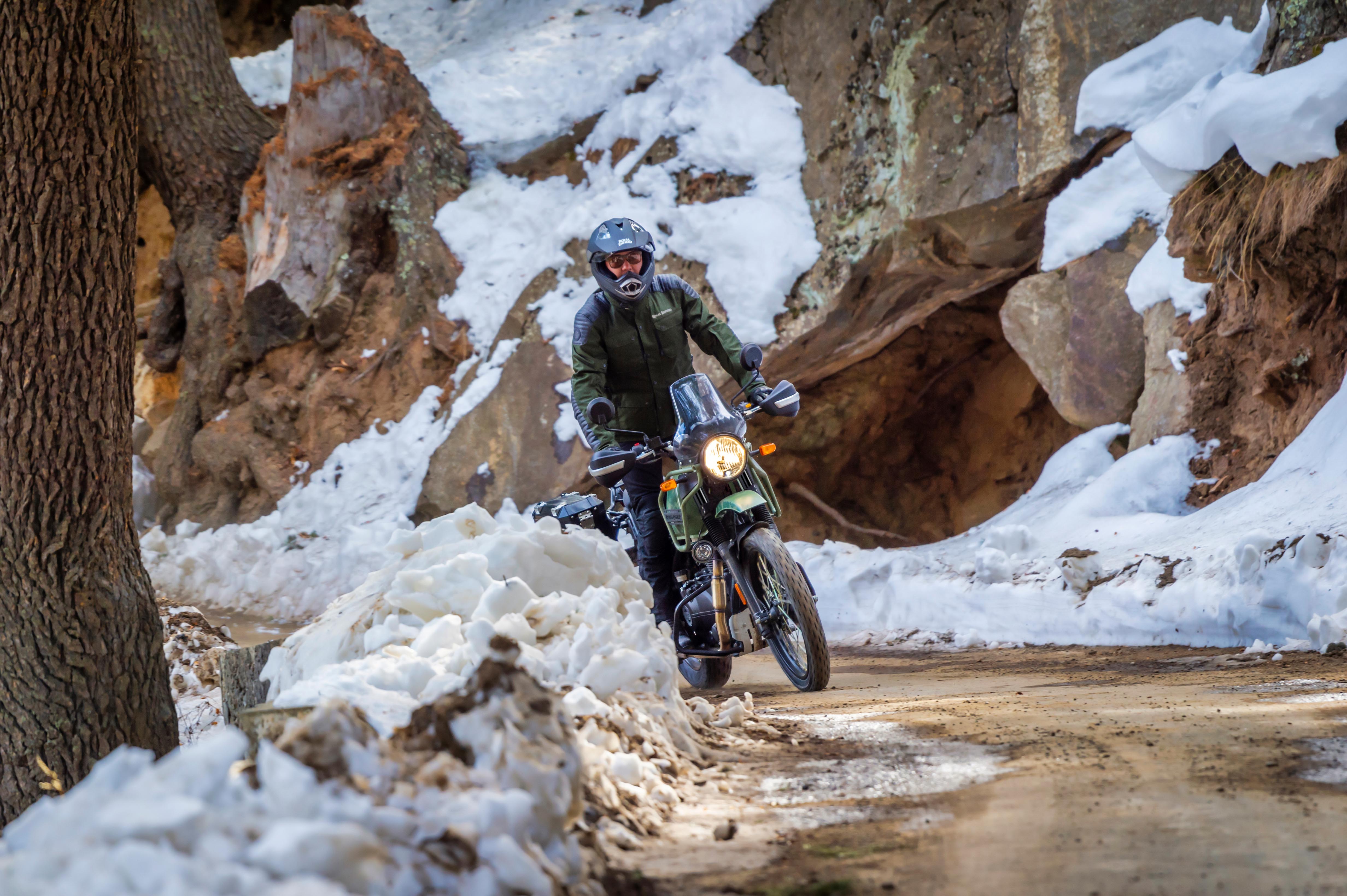 Royal Enfield Himalayan 2021 acción 3