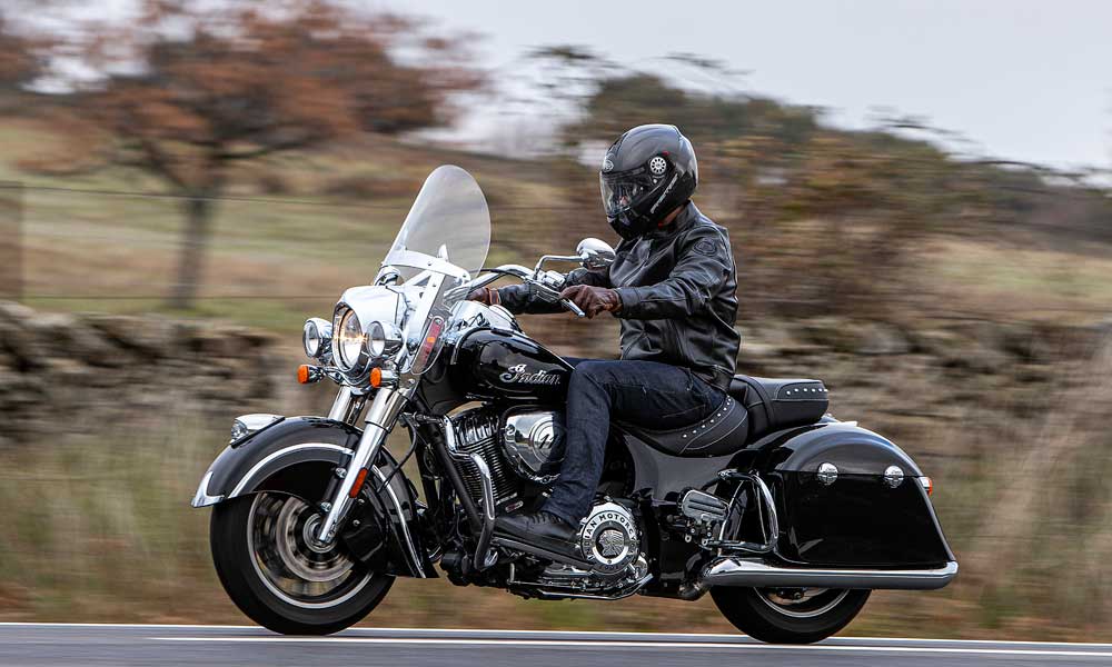 Indian Springfield: La Indian Springfield se decanta por el clásico estilo americano de moto de turismo
