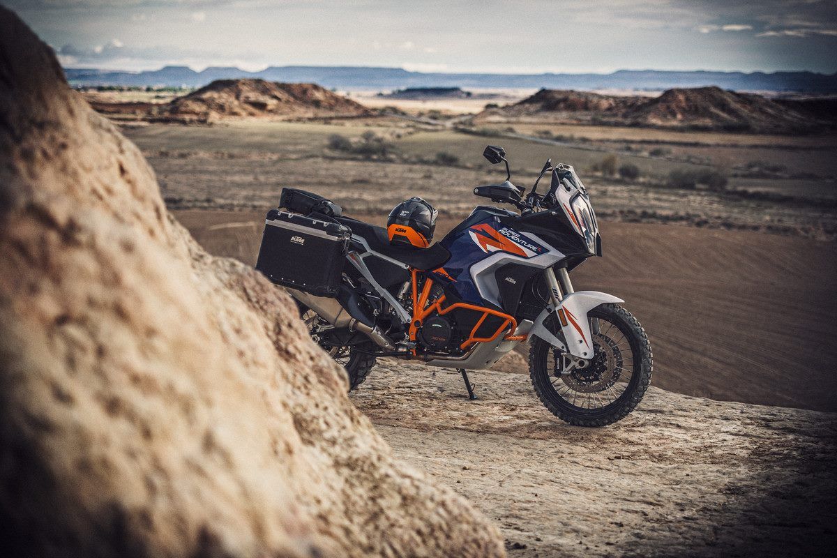 KTM 1290 SUPER ADVENTURE R estática 2