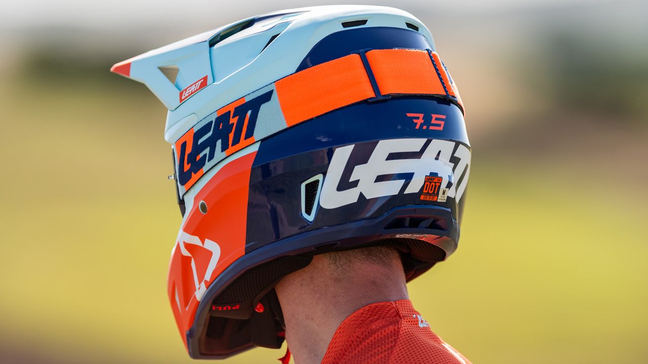Casco Leatt 7.5