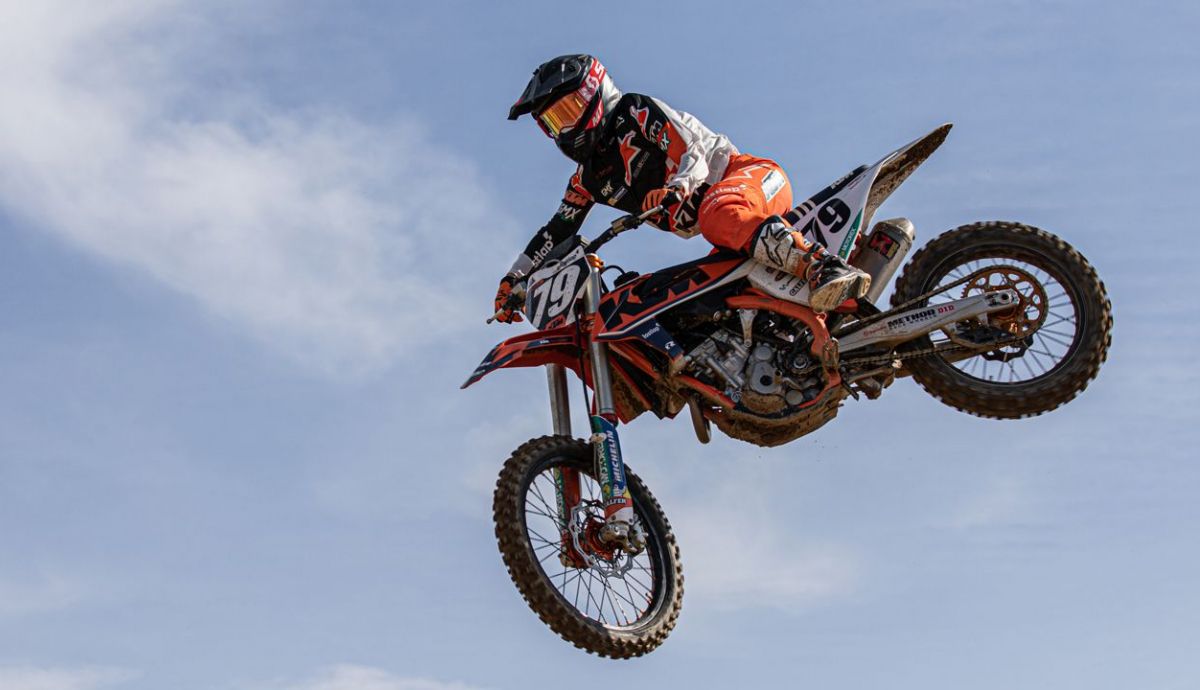 Dos mujeres rompen barreras en Campeonato de España de Motocross Dos mujeres rompen barreras en Campeonato de España de Motocross