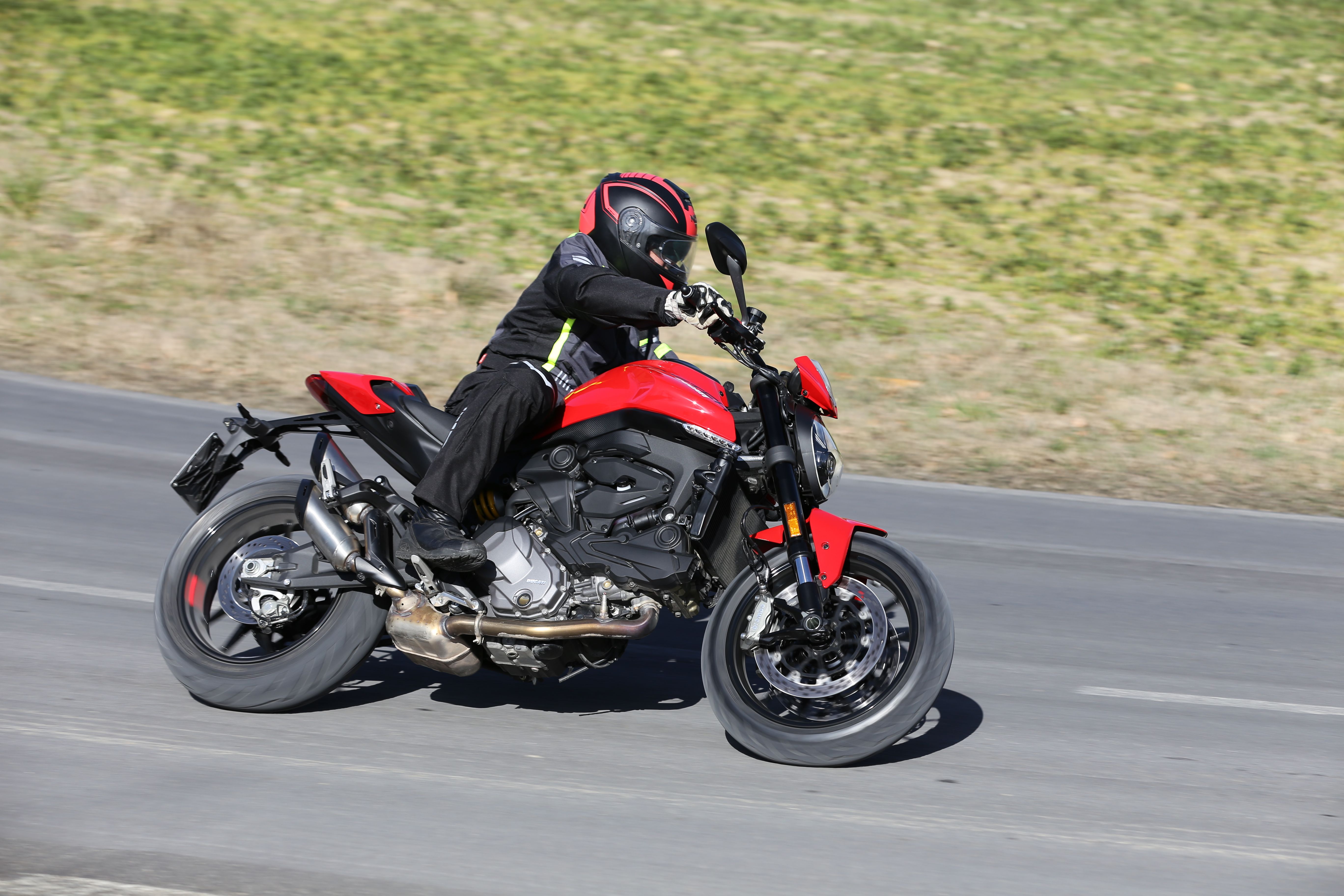 Ducati Monster 2021 (4)