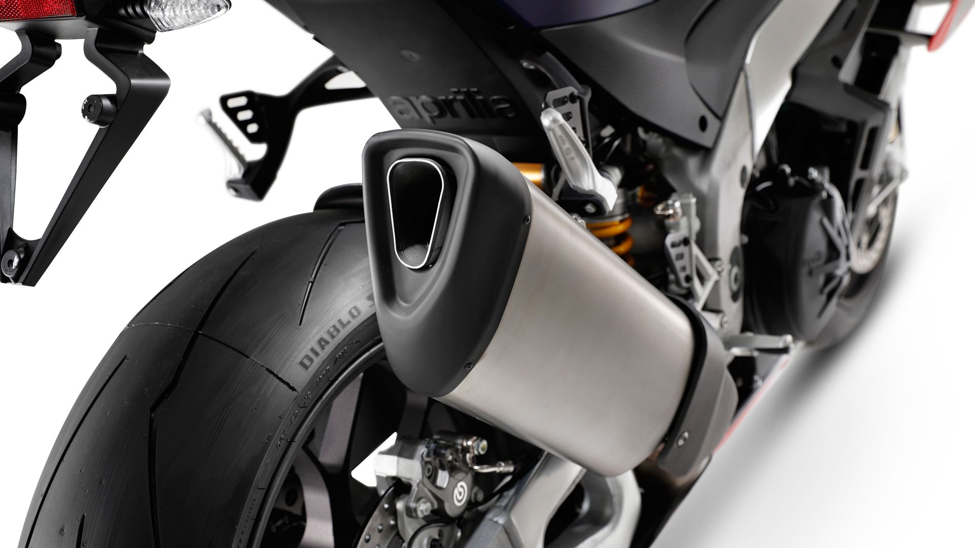 Aprilia RSV4 2021 03