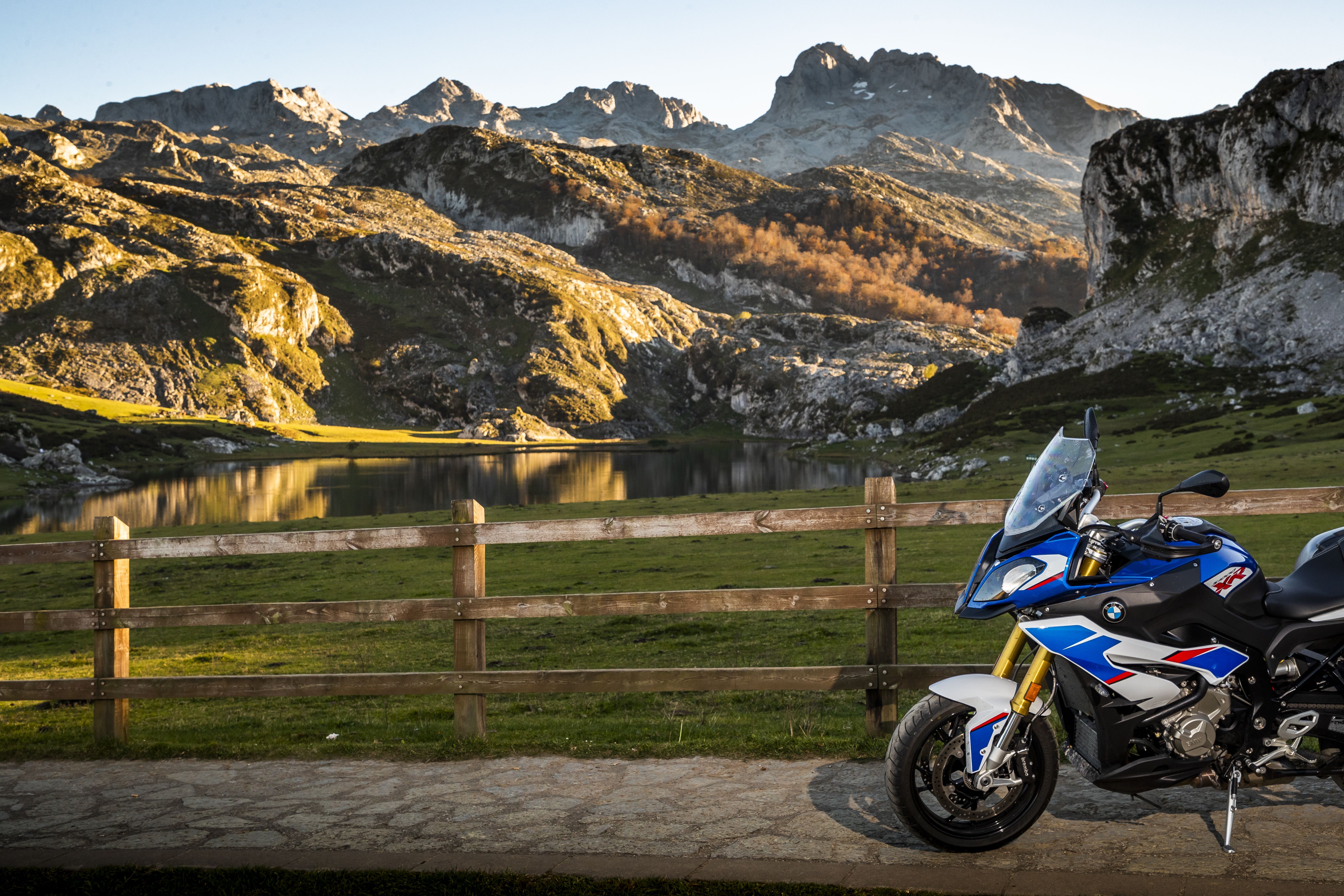 Los Picos de Europa en moto.