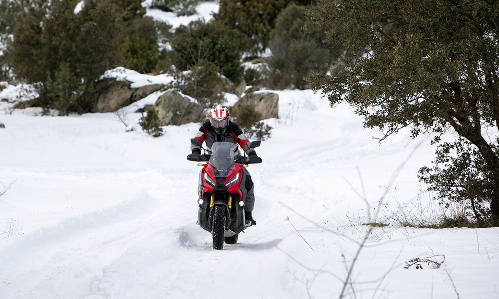 La Honda X-ADV es realmente es el único scooter con reales posibilidades de uso en carretera y en off road