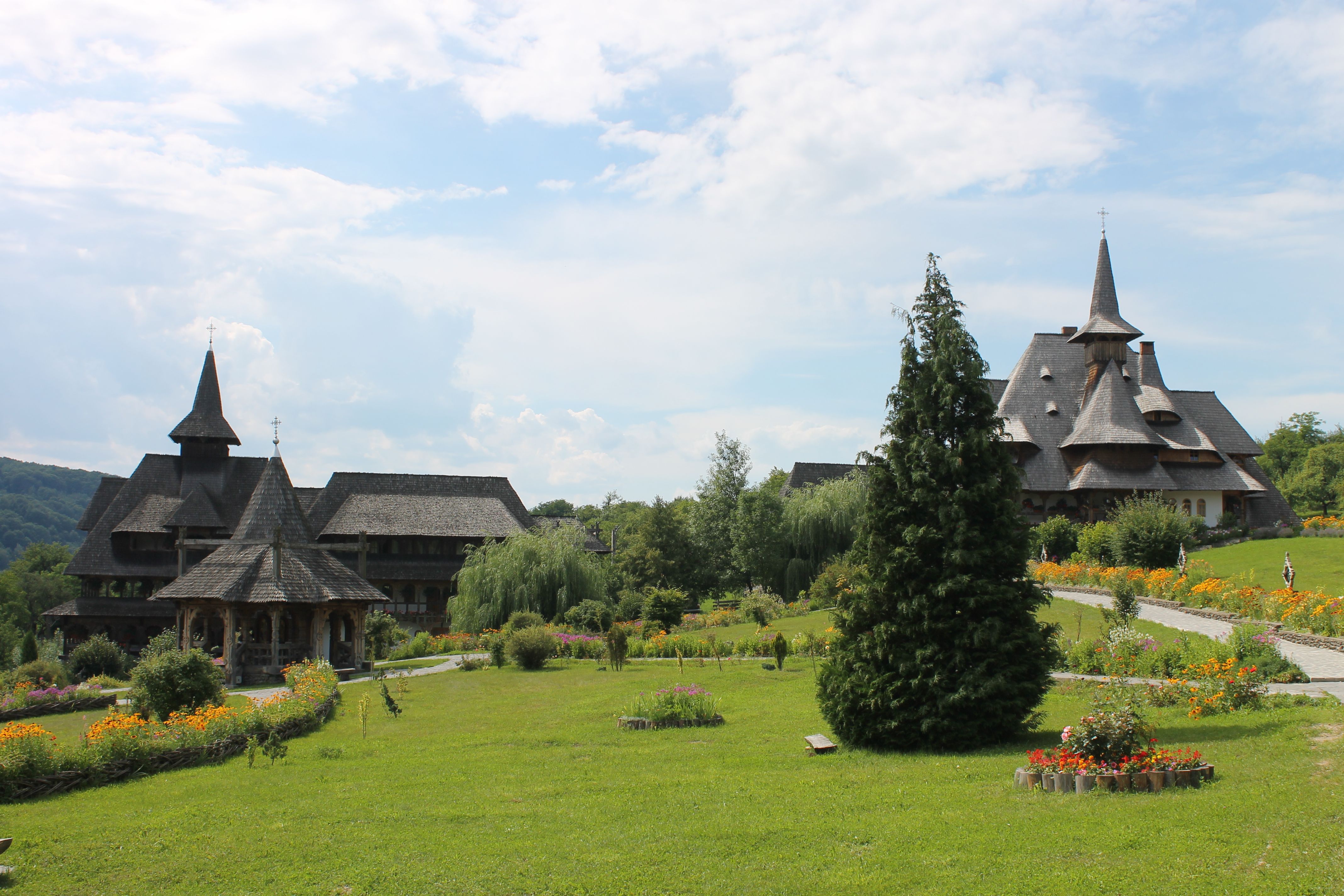 Transfagarasan, la carretera de Ceaucescu. Monasterio de Barsana.