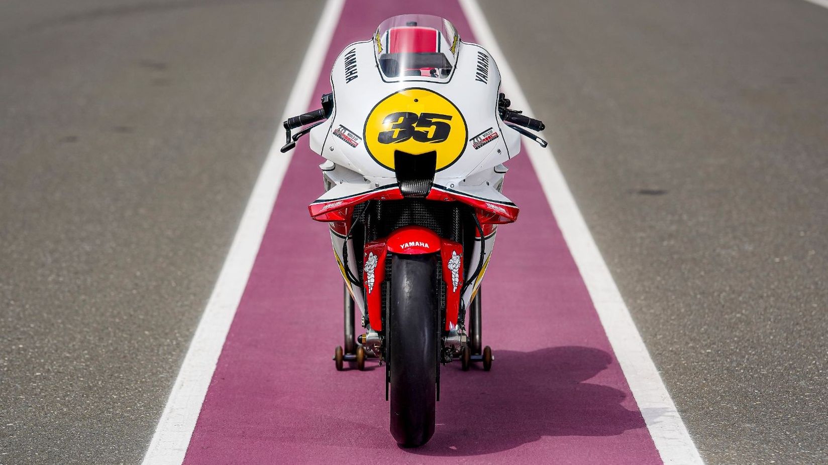 Yamaha YZR M1 edición 60 aniversario Cal Crutchlow 2