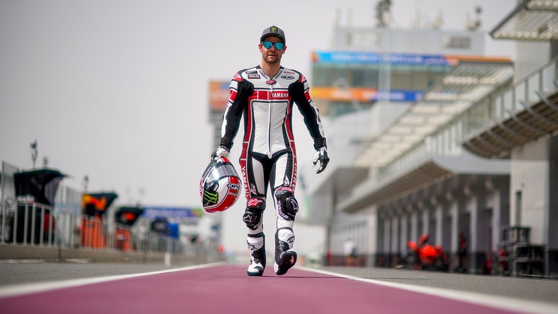 Yamaha YZR M1 edición 60 aniversario Cal Crutchlow 15