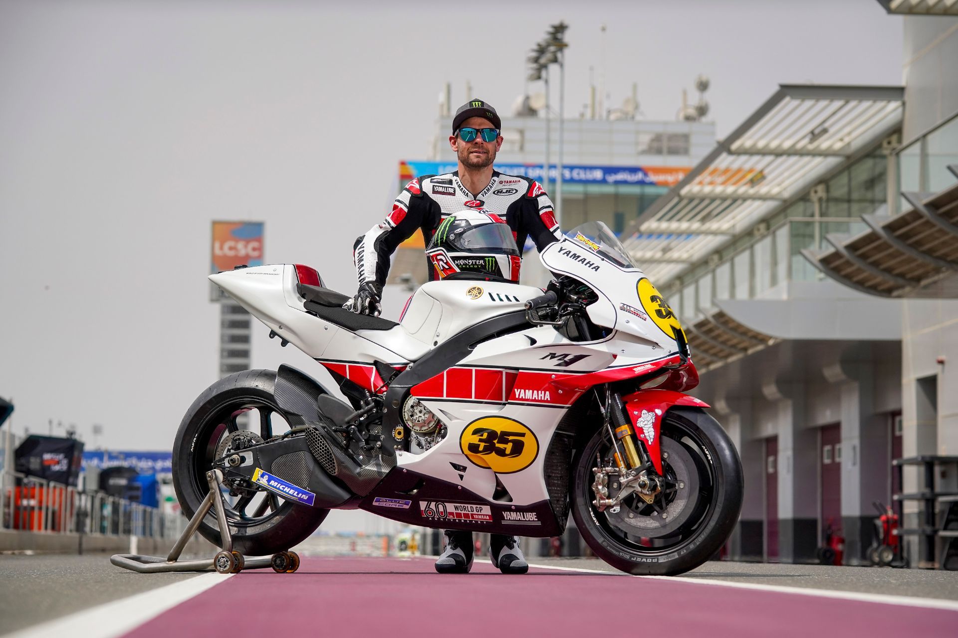 Yamaha YZR M1 edición 60 aniversario Cal Crutchlow 26
