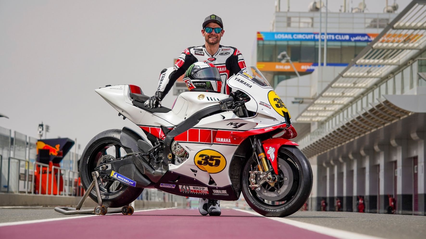 Yamaha YZR M1 edición 60 aniversario Cal Crutchlow 29