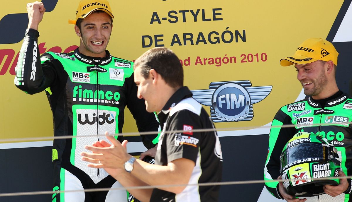 Andrea Iannone y Gabor Talmacsi en el podio de Aragón 2010