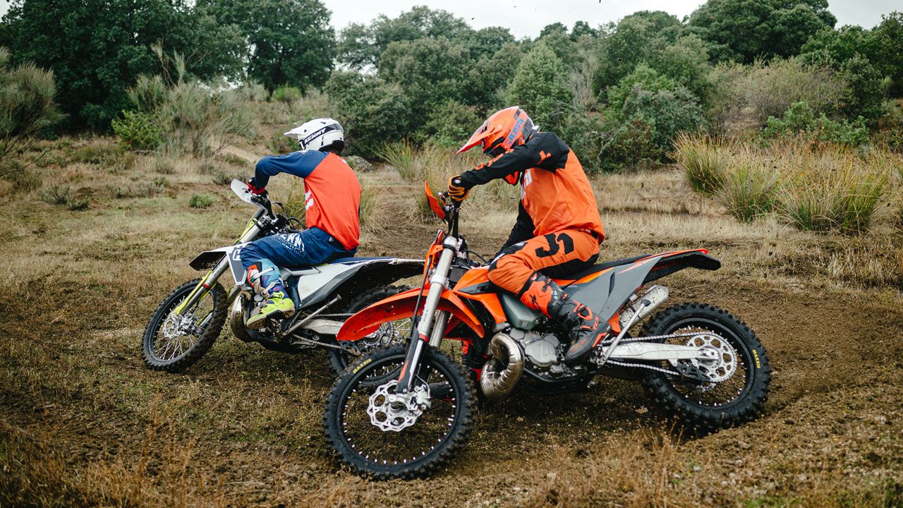 Comparativa enduro 300 2T: Husqvarna TE i vs KTM EXC TPI 2021