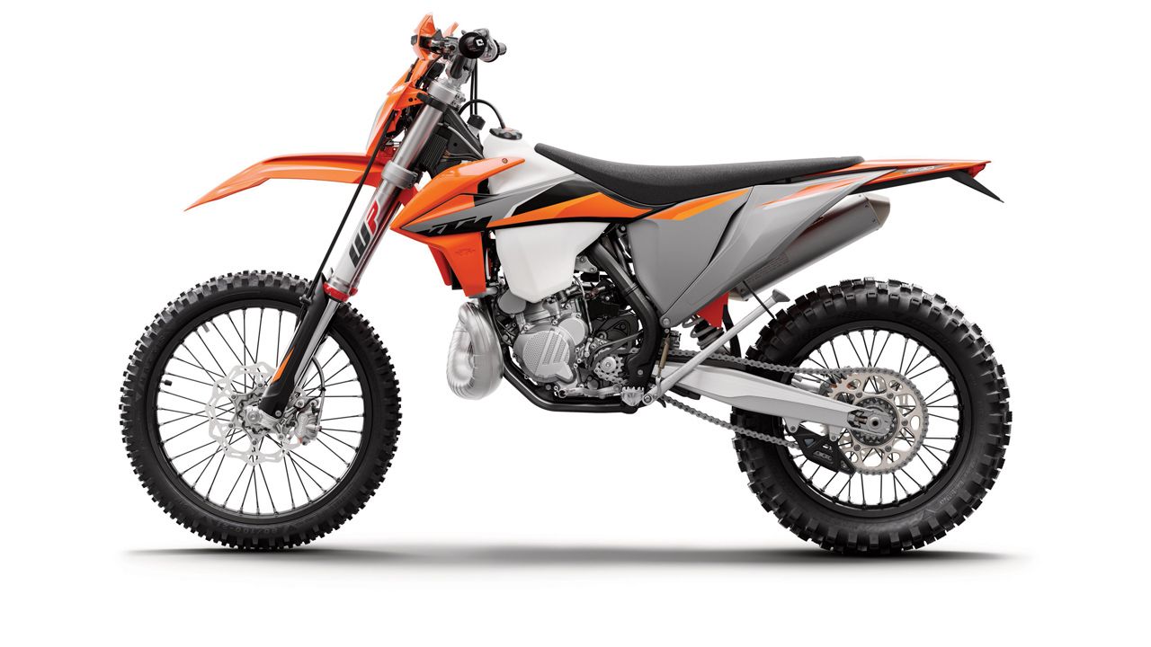 Comparativa enduro 300 2T: Husqvarna TE i vs KTM EXC TPI 2021