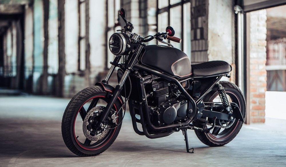 El negro es uno de los colores para moto más habituales. Fuente: iStock/Vasyl Dolmatov