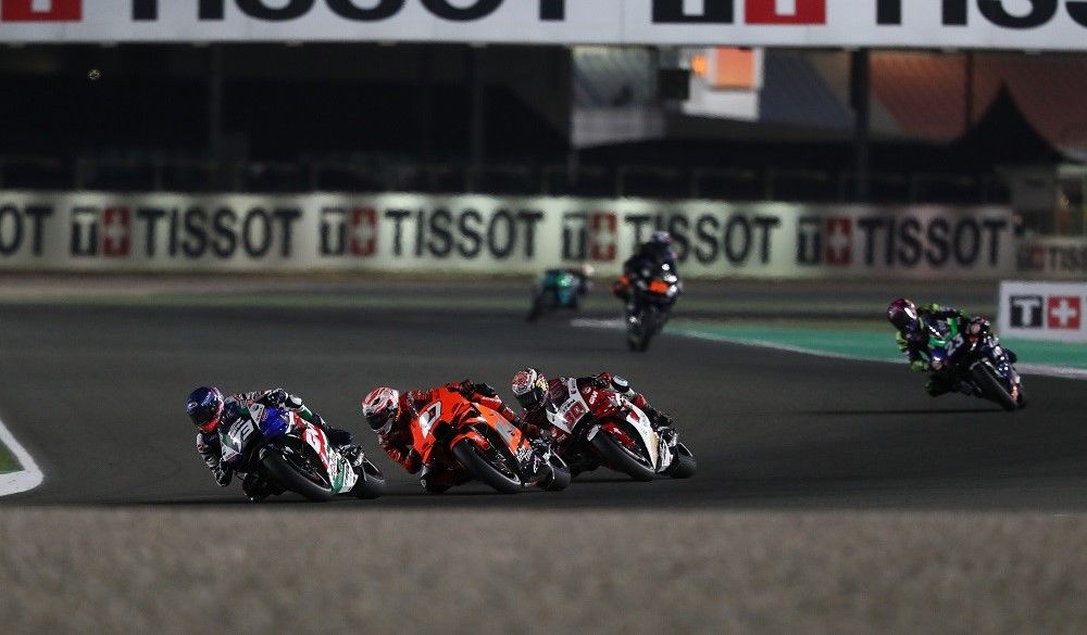 Carrera de MotoGP en el Circuito de Losail. Fuente: Gold and Goose