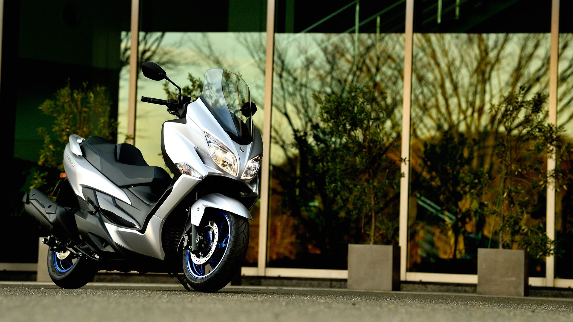 Suzuki Burgman 400 2021 23