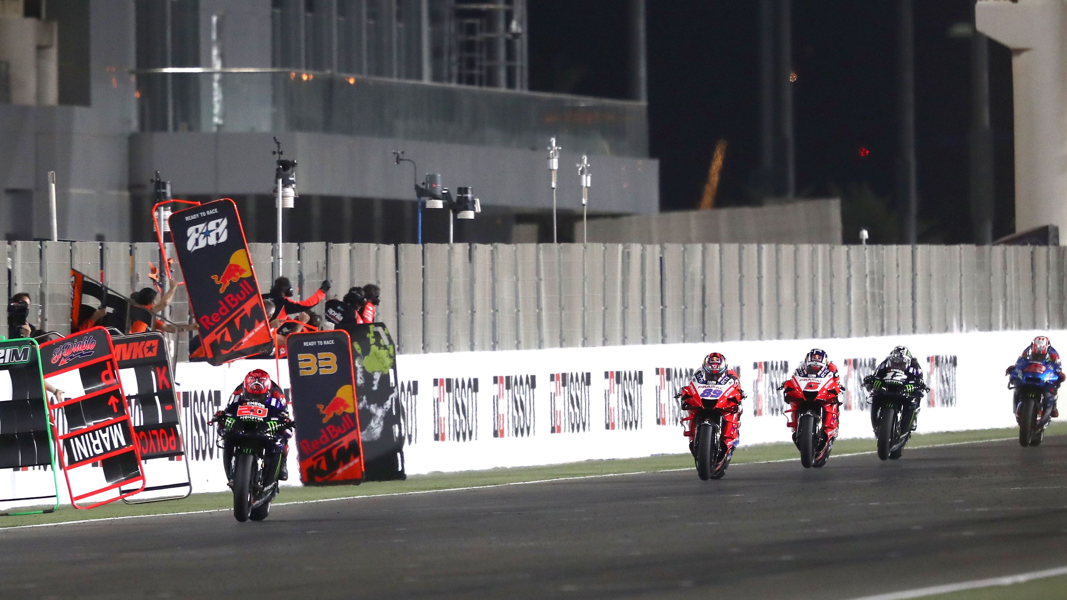 Fabio Quartararo se escapa del cuarteto formado por Jorge Martín, Johann Zarco, Maverick Viñales y Álex Rins