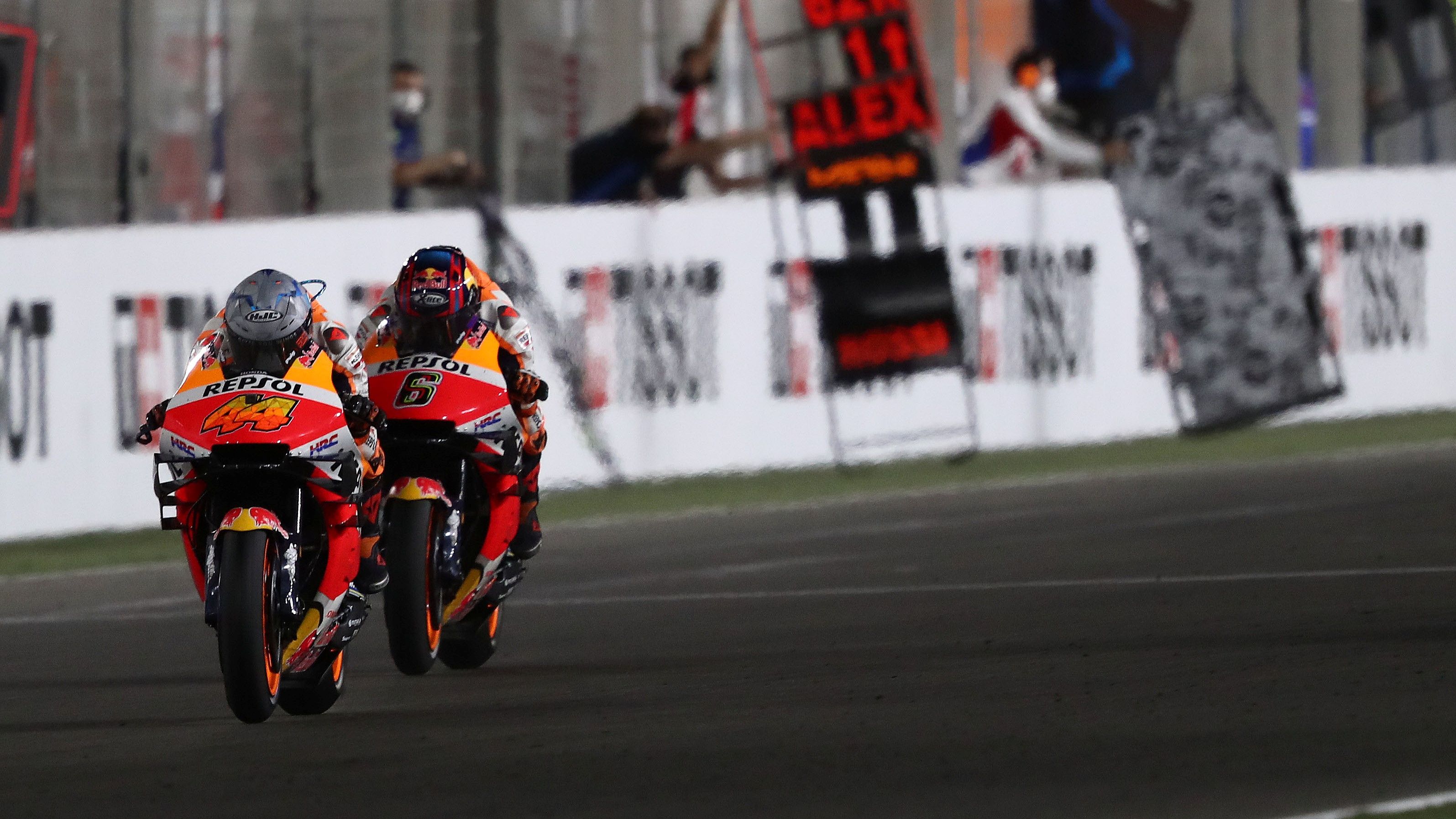 Pol Espargaró acabó como primera Honda delante de Stefan Bradl