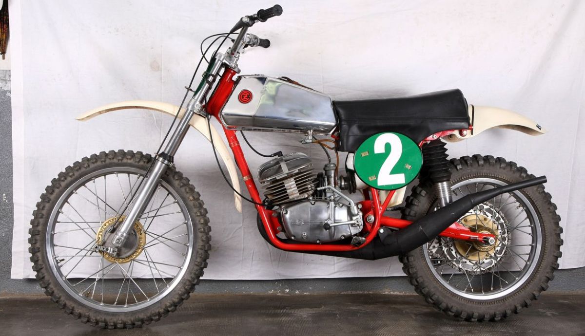 CZ 250 Motocross oficial 1974, reina sin corona CZ 250 Motocross oficial 1974, reina sin corona
