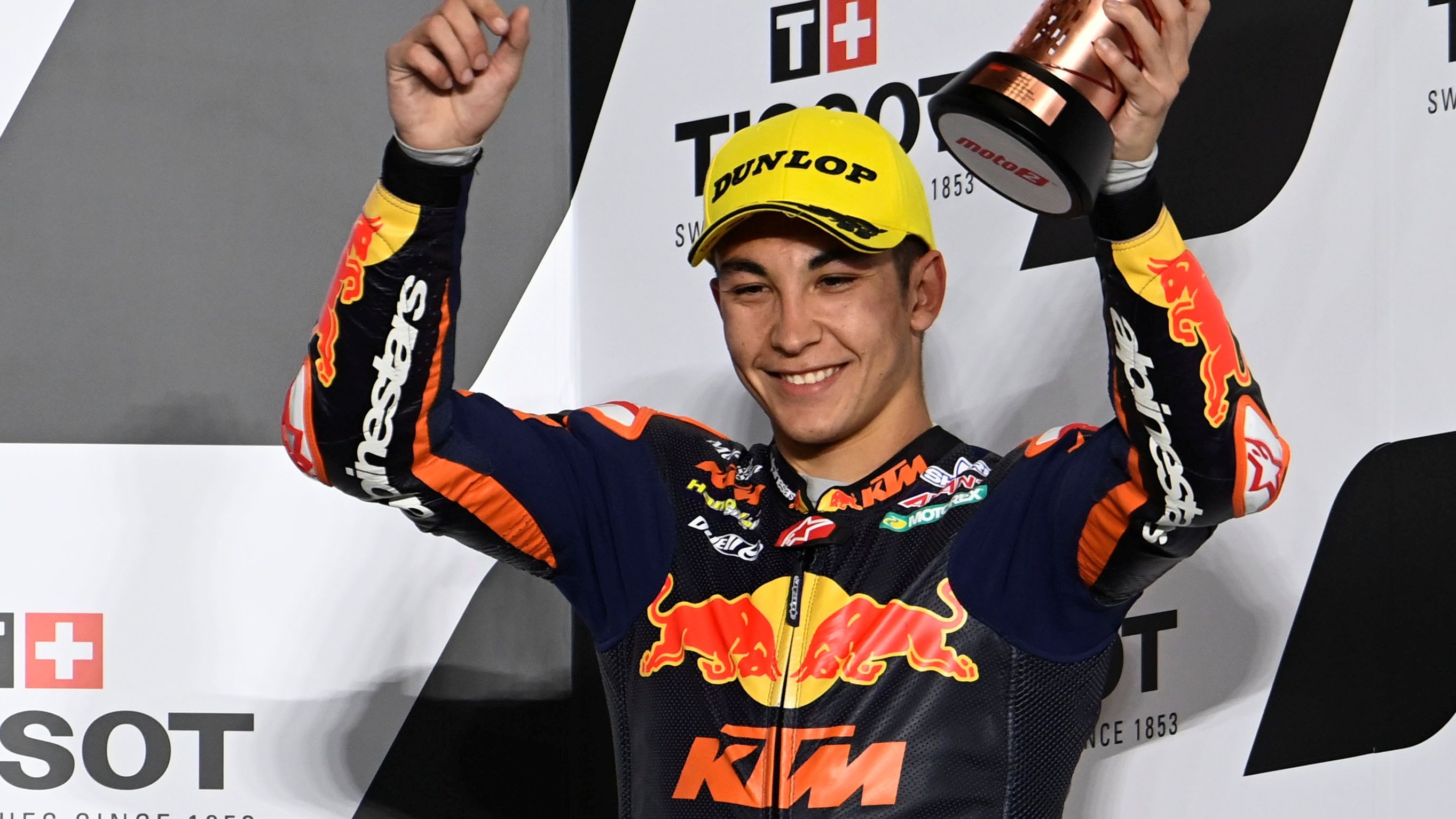Raúl Fernández en el podio del Gran Premio de Doha de Moto2 2021