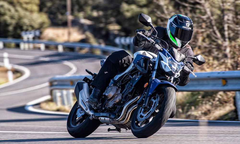 Honda CB500F: El motor de la Honda ha servido más que de base para los de otras motos con una arquitectura que está basada en la de los de cuatro cilindros de los modelos más deportivos de la marca