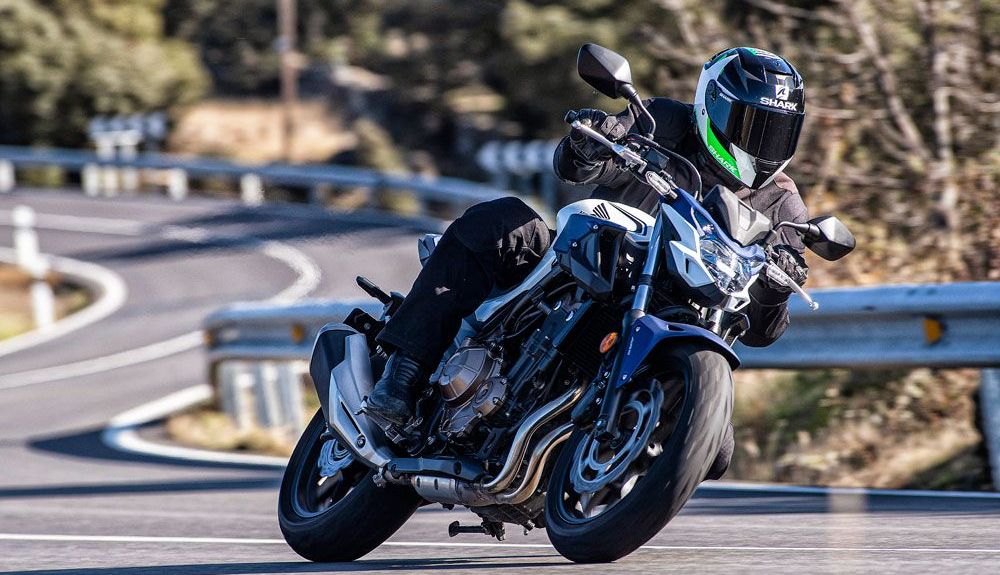 Honda CB500F: El motor de la Honda ha servido más que de base para los de otras motos con una arquitectura que está basada en la de los de cuatro cilindros de los modelos más deportivos de la marca Honda CB500F: El motor de la Honda ha servido más que de base para los de otras motos con una arquitectura que está basada en la de los de cuatro cilindros de los modelos más deportivos de la marca