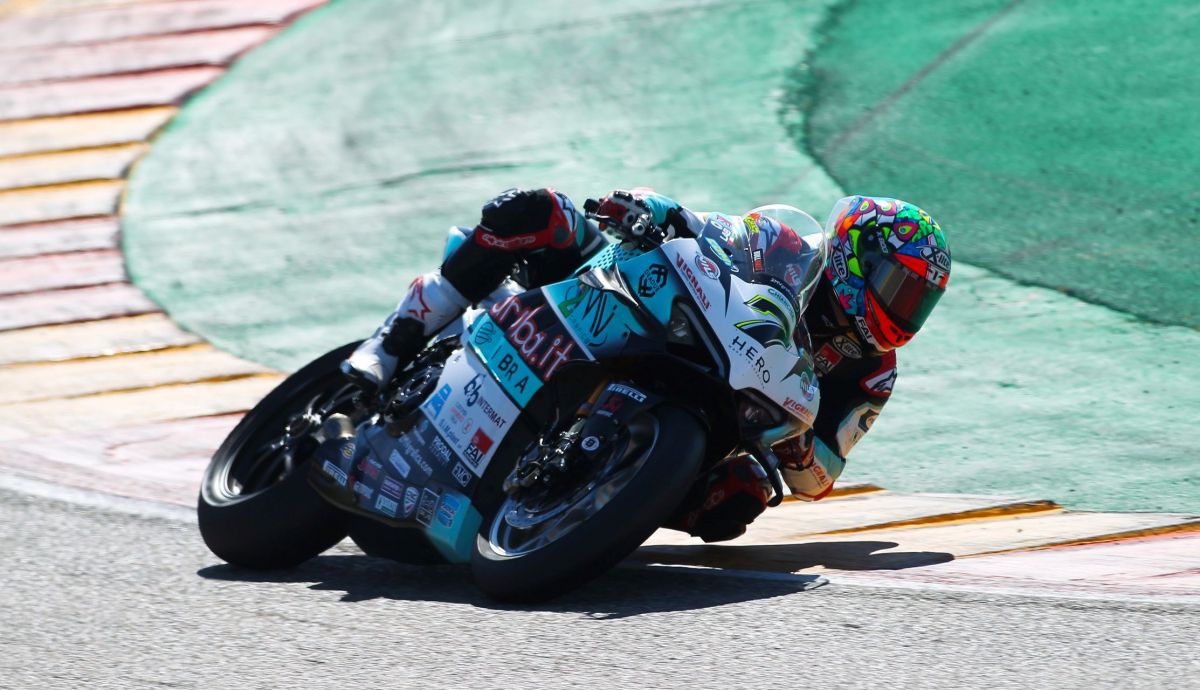 Chaz Davies lideró el primer día de test en Motorland 2021