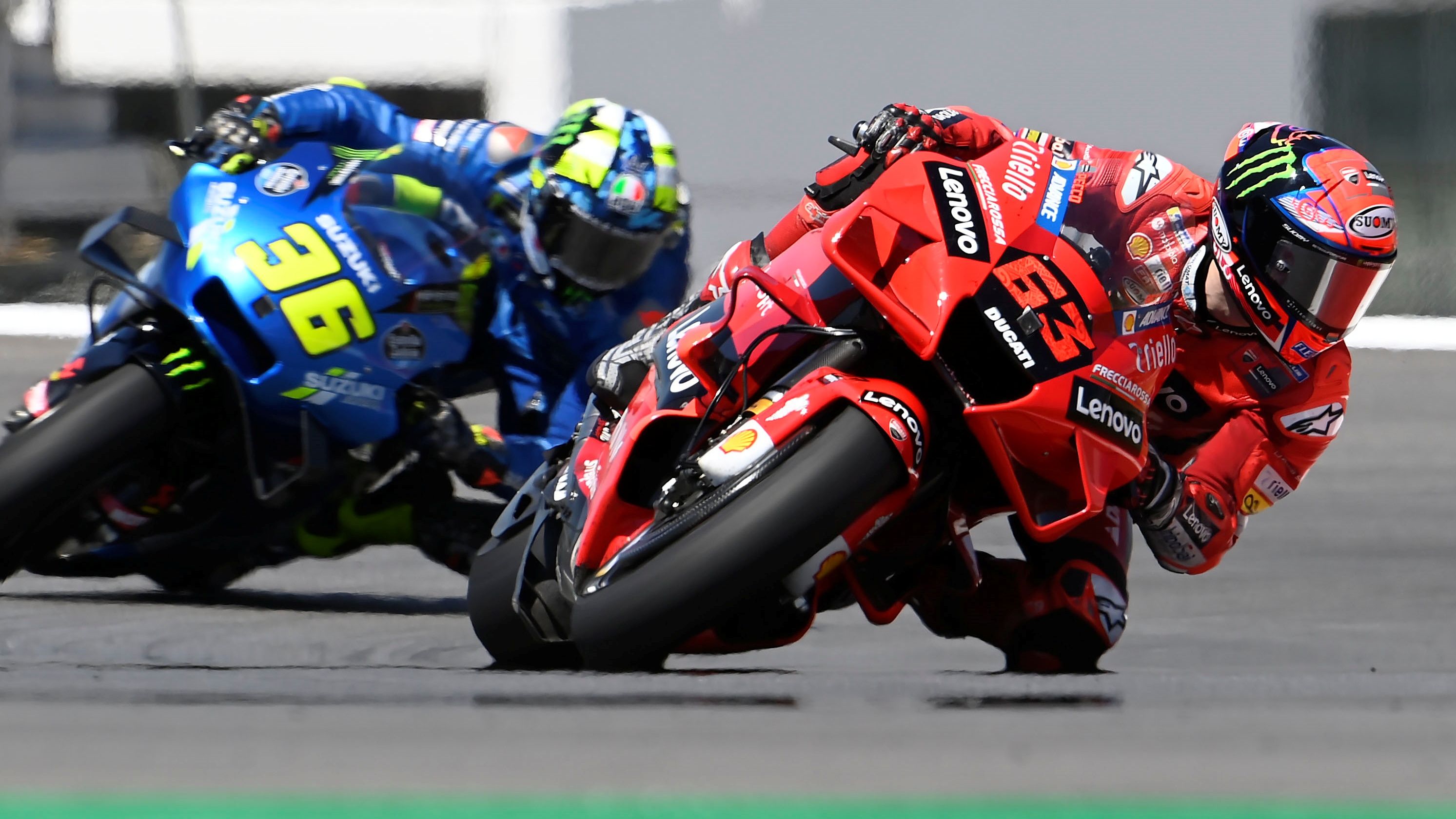 Pecco Bagnaia y Joan Mir luchan por la segunda posición