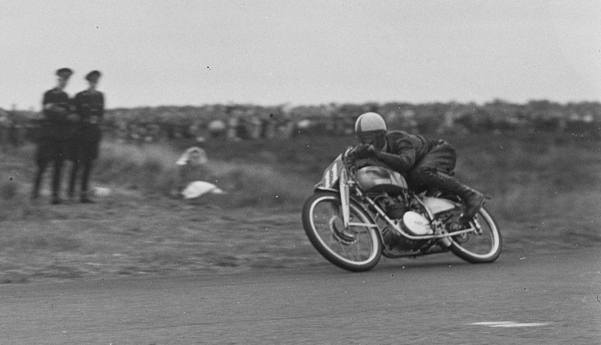 Nello Pagani en Assen 1949 Nello Pagani en Assen 1949