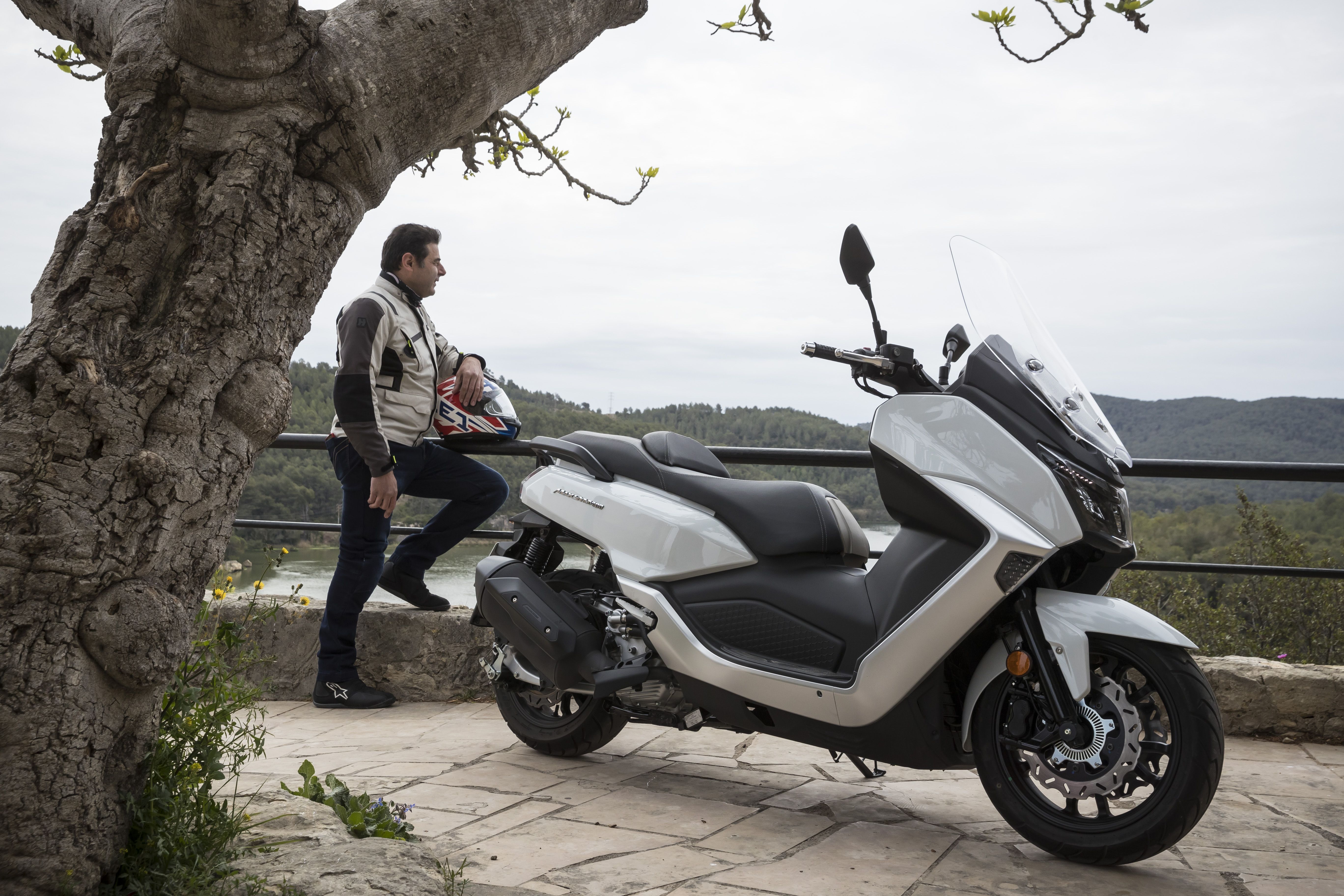 SYM Maxsym 400 2021 273
