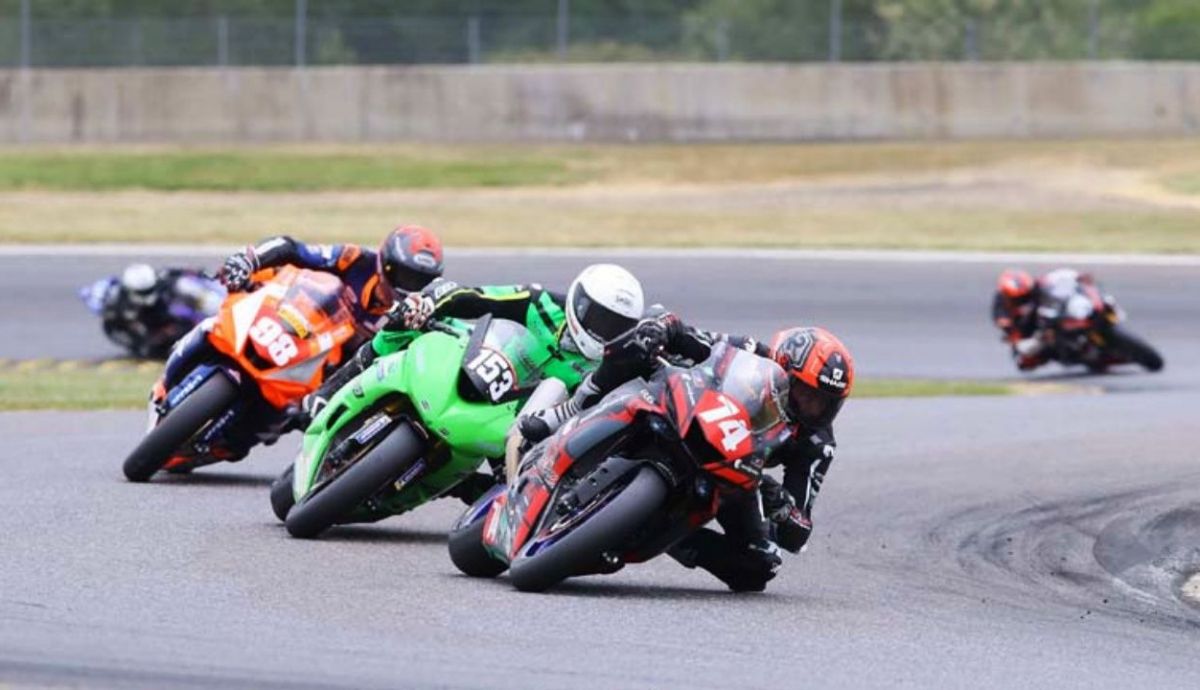 Ludovic Cauchi cortó el pleno de Valentin Debise y se convirtió en el ganador más joven de la historia del France Supersport 600 Ludovic Cauchi cortó el pleno de Valentin Debise y se convirtió en el ganador más joven de la historia del France Supersport 600