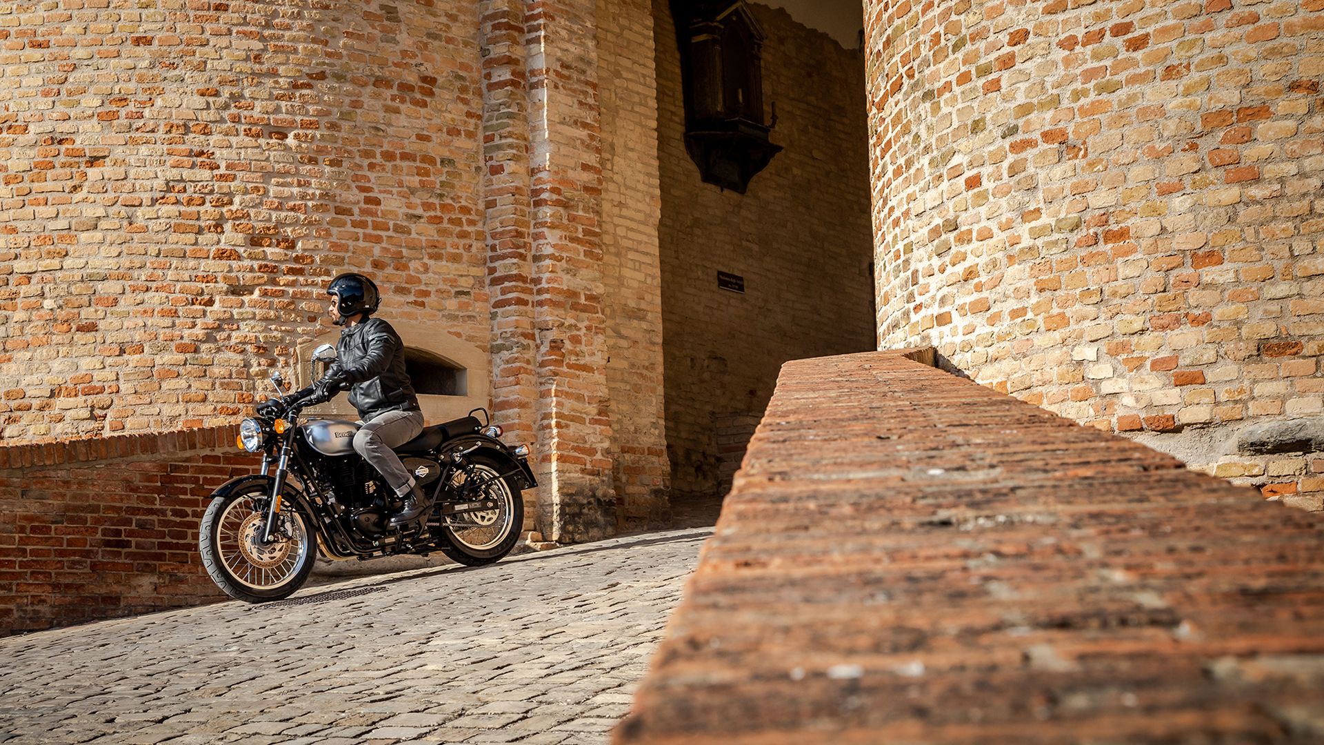 Benelli Imperiale 400 2021 11