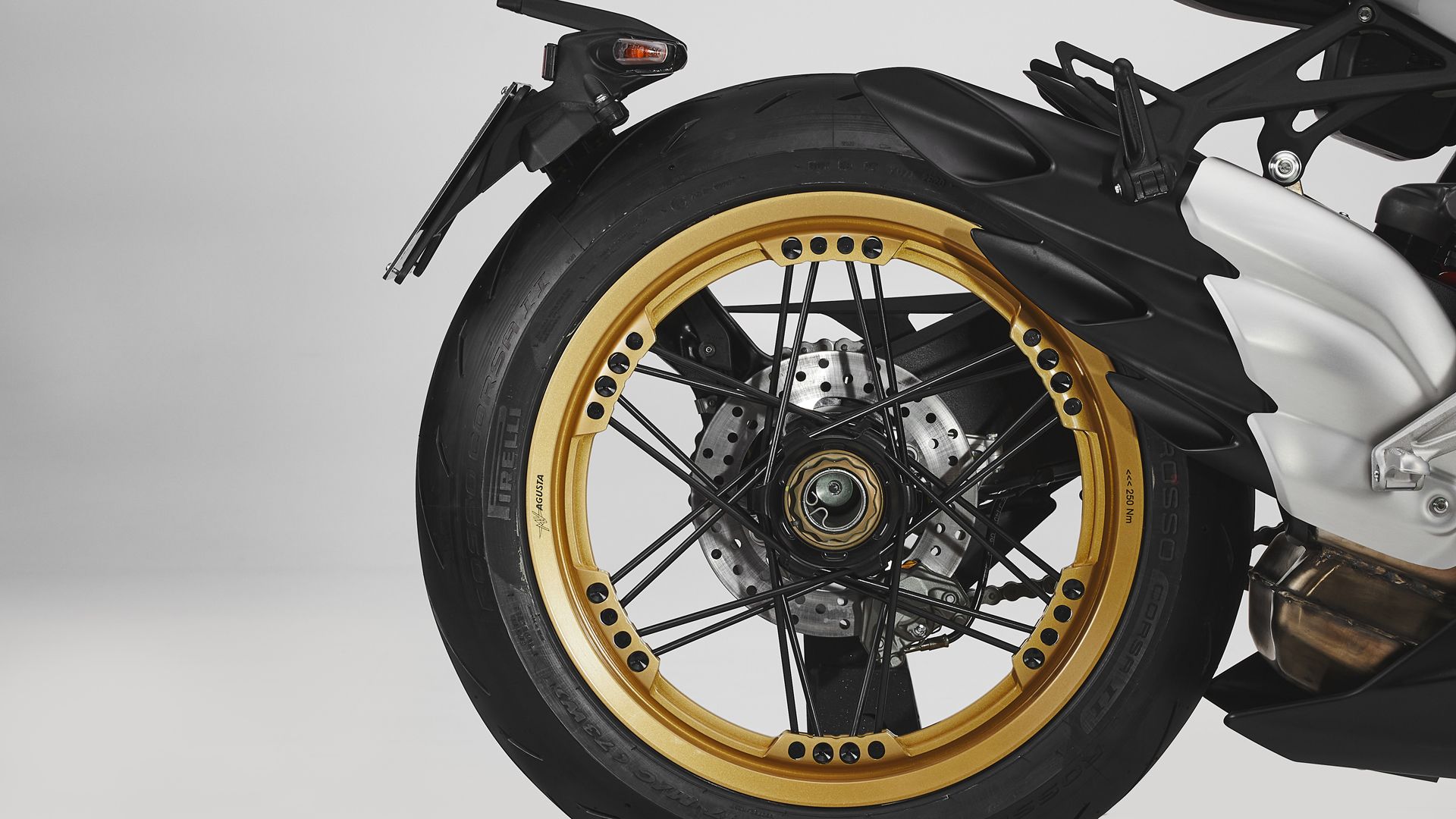 MV Agusta Superveloce S  07