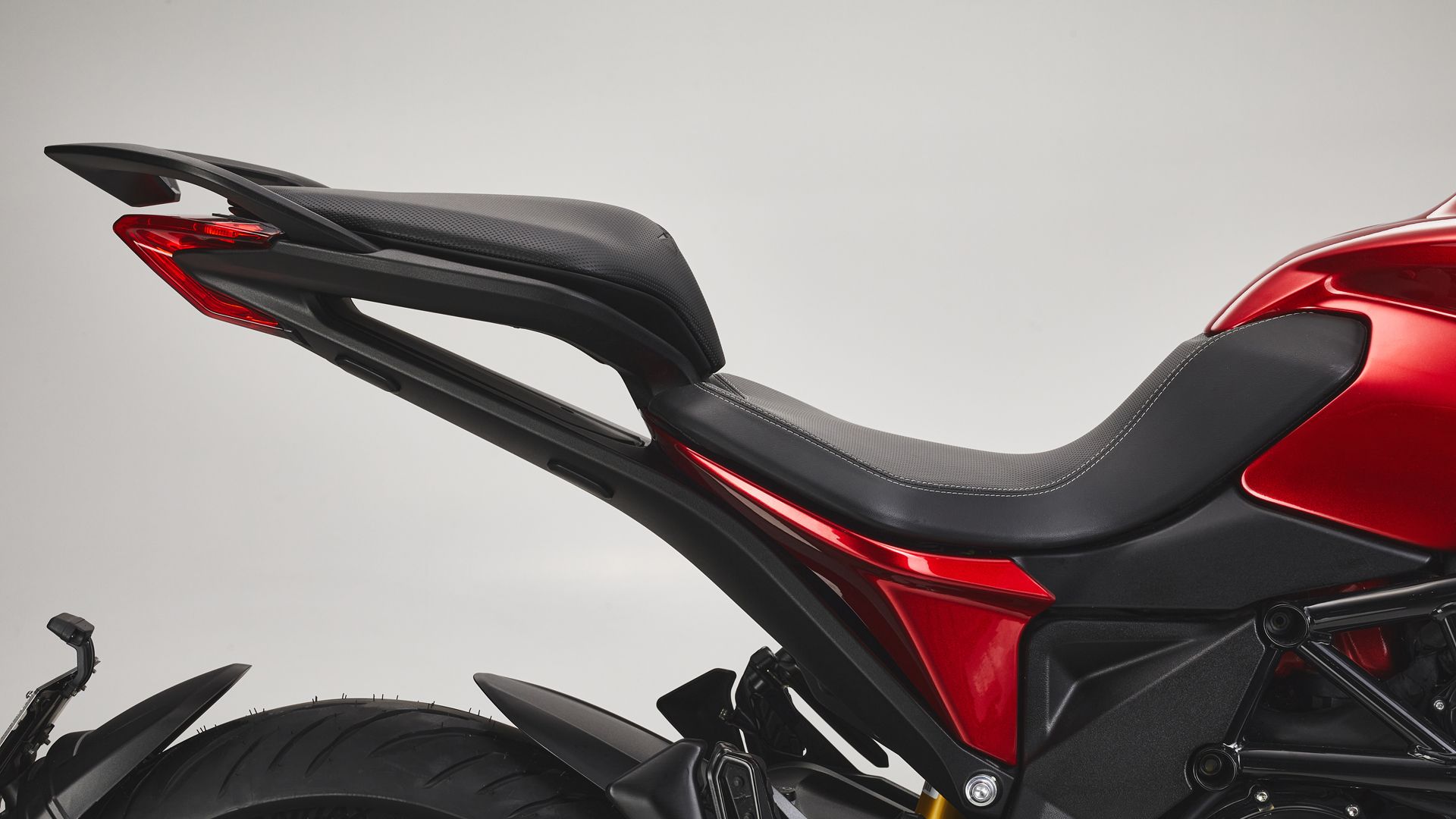 MV Agusta Turismo Veloce Lusso 2021 08