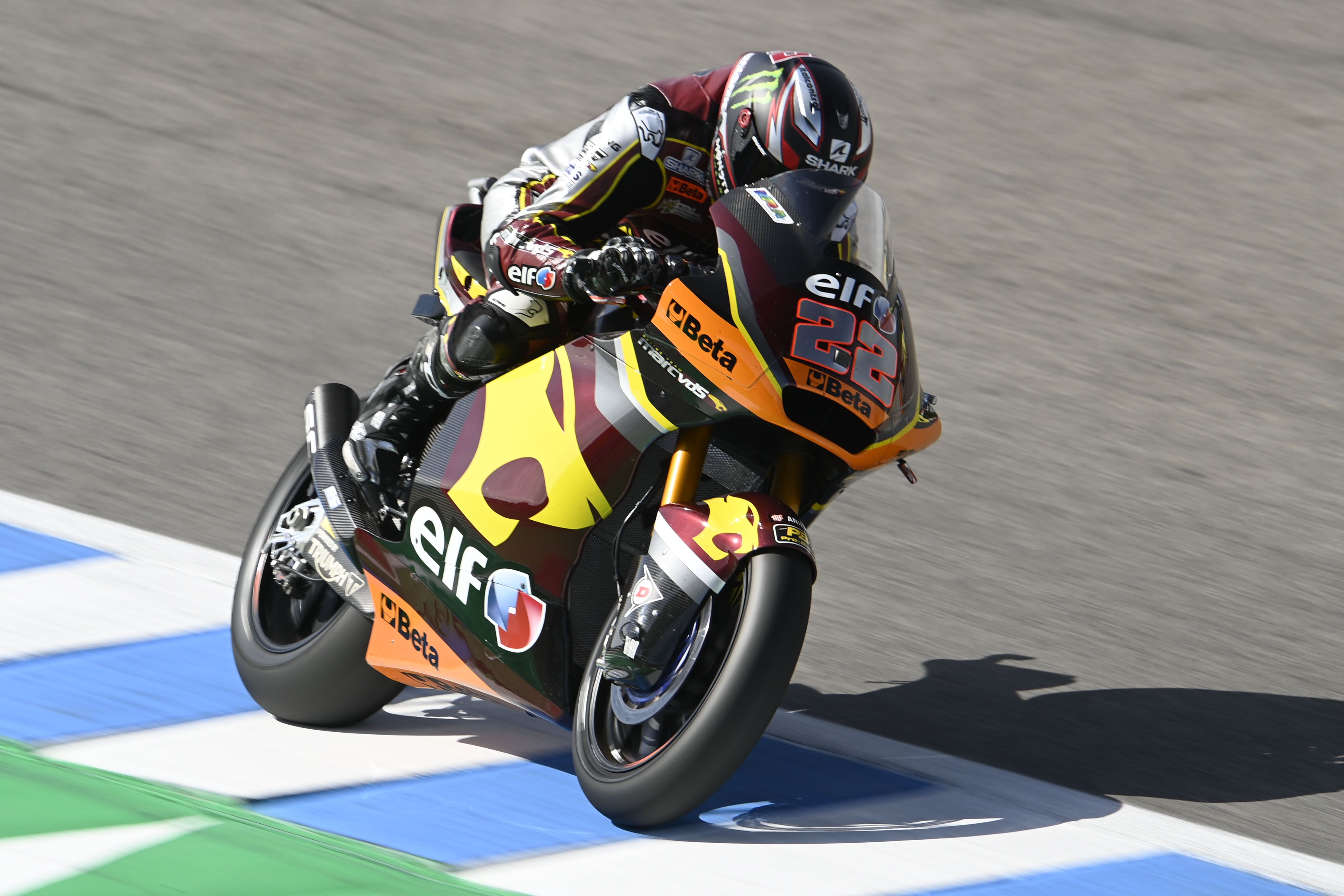 Sam Lowes recupera el mando en Moto2.