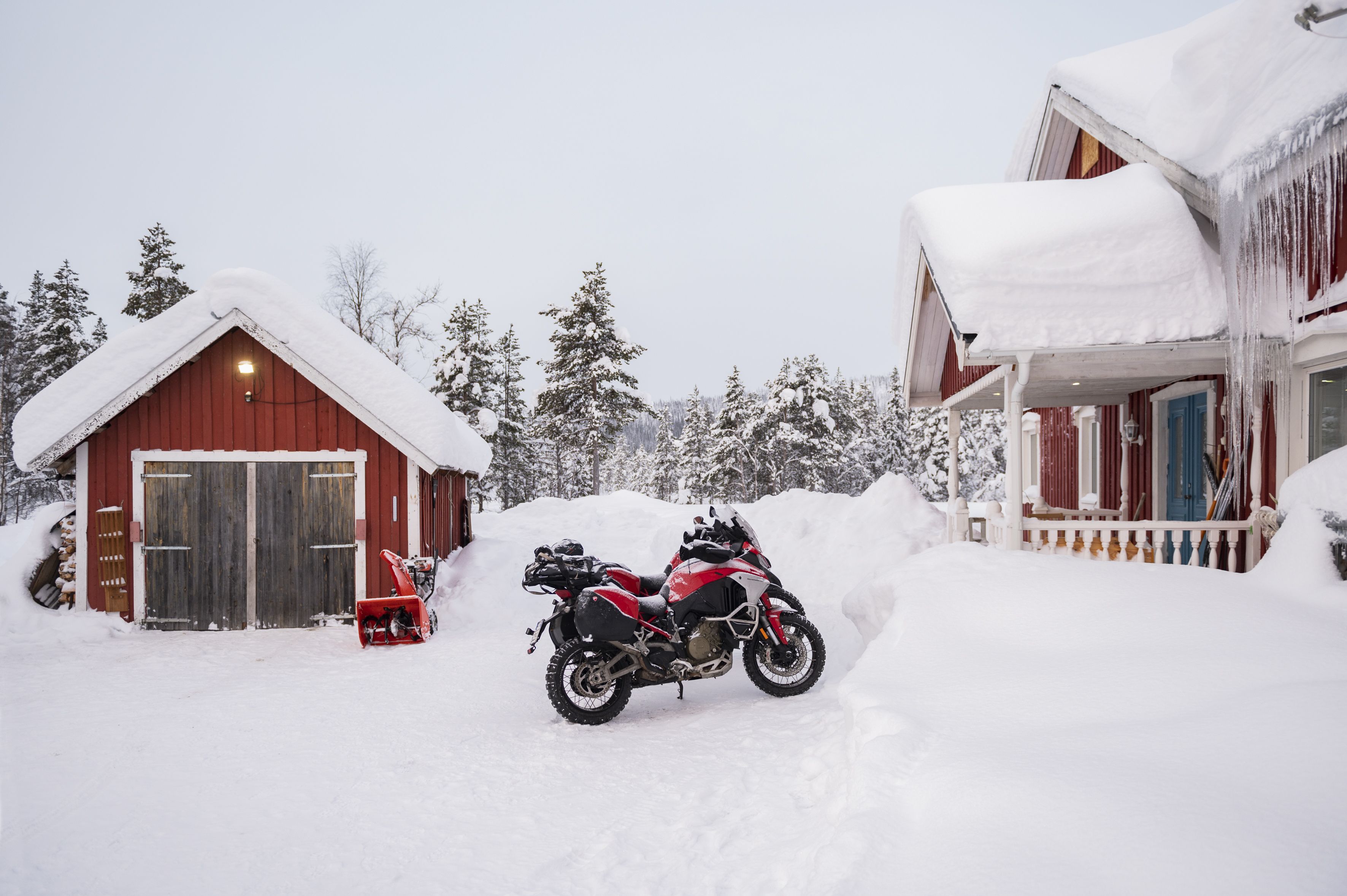 En moto al Círculo Polar Ártico: Björklund.