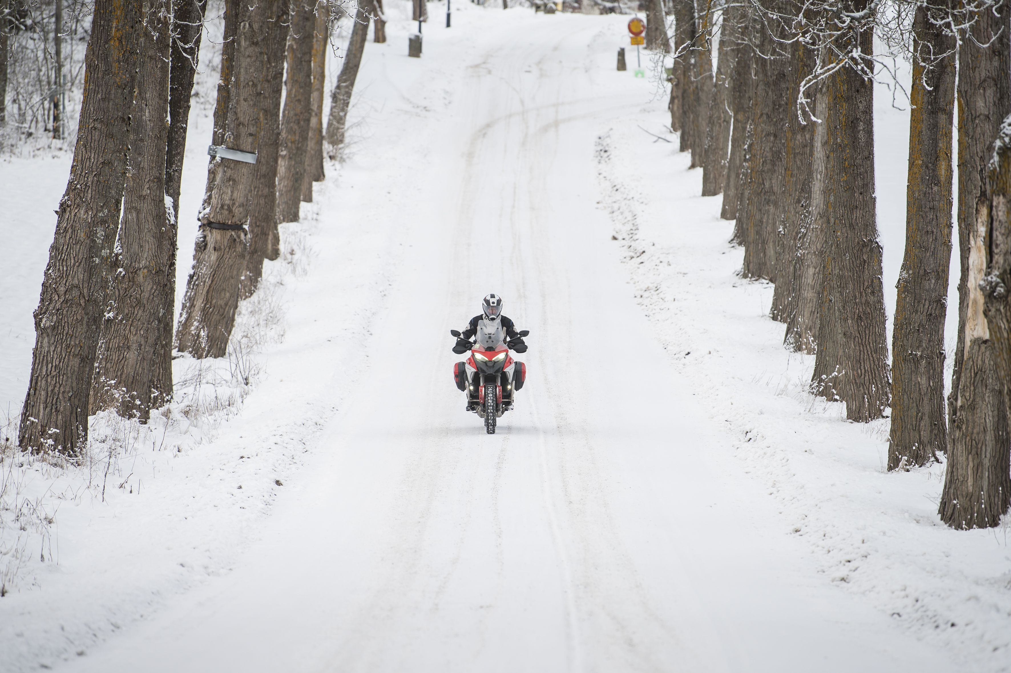 En moto al Círculo Polar Ártico.