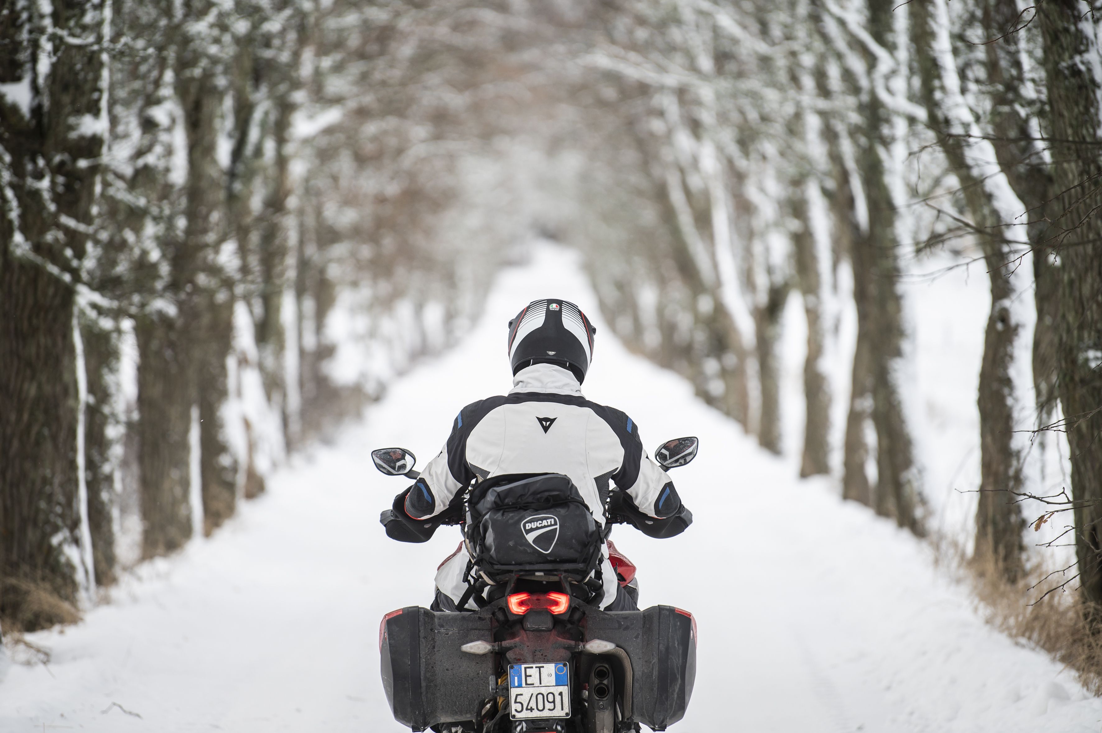 En moto al Círculo Polar Ártico.
