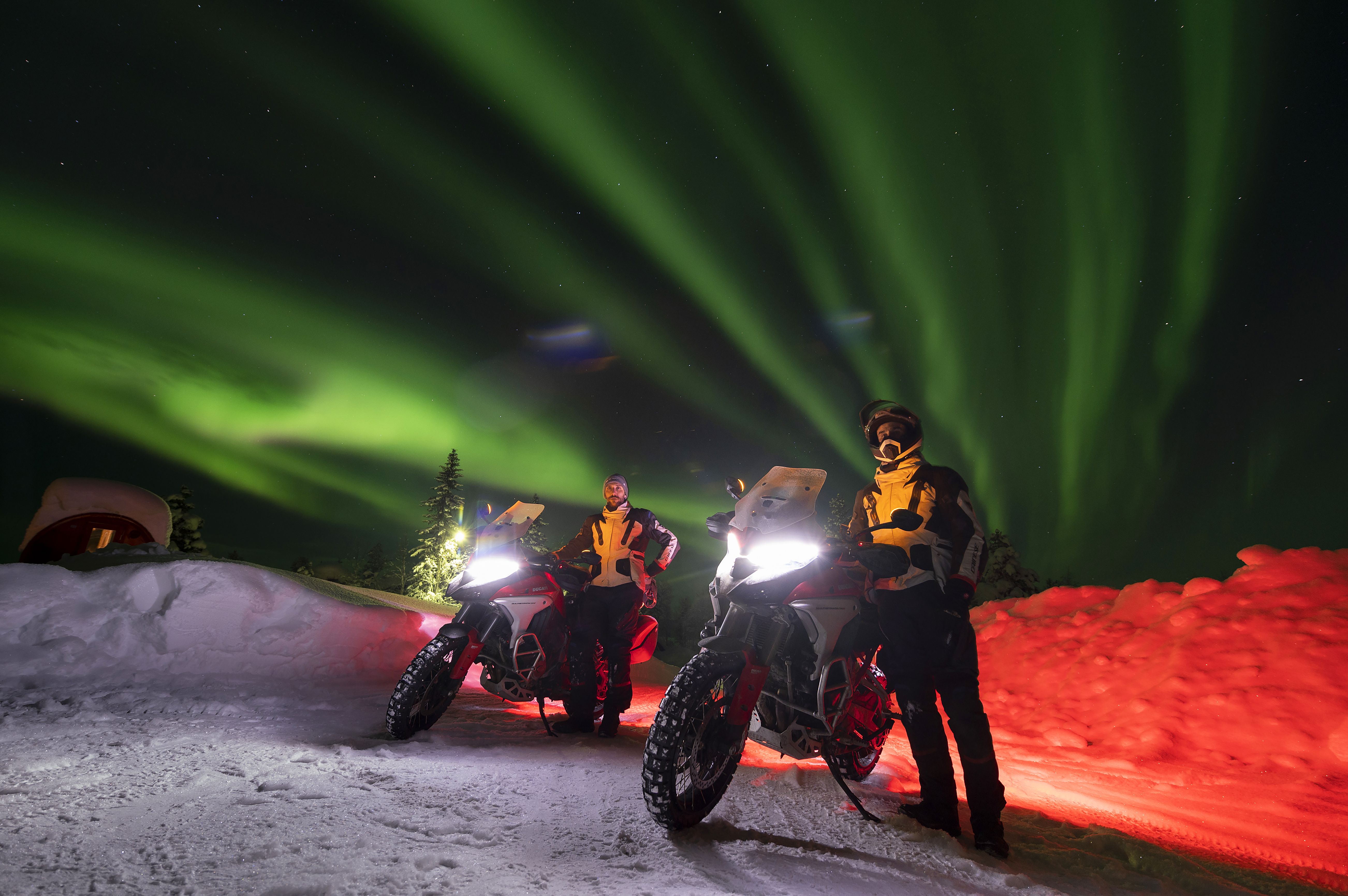 En moto al Círculo Polar Ártico.